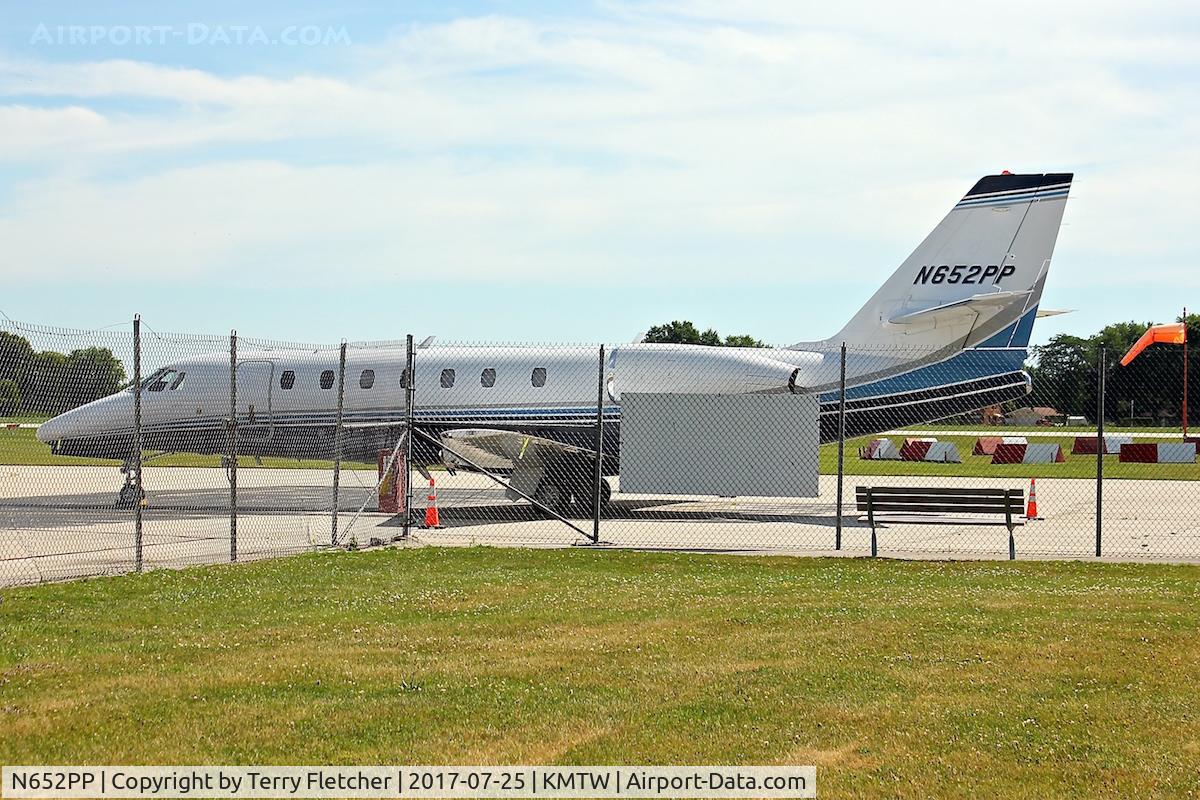 N652PP, 2006 Cessna 680 Citation Sovereign C/N 680-0083, At Mantowoc Airport , Wisconsin