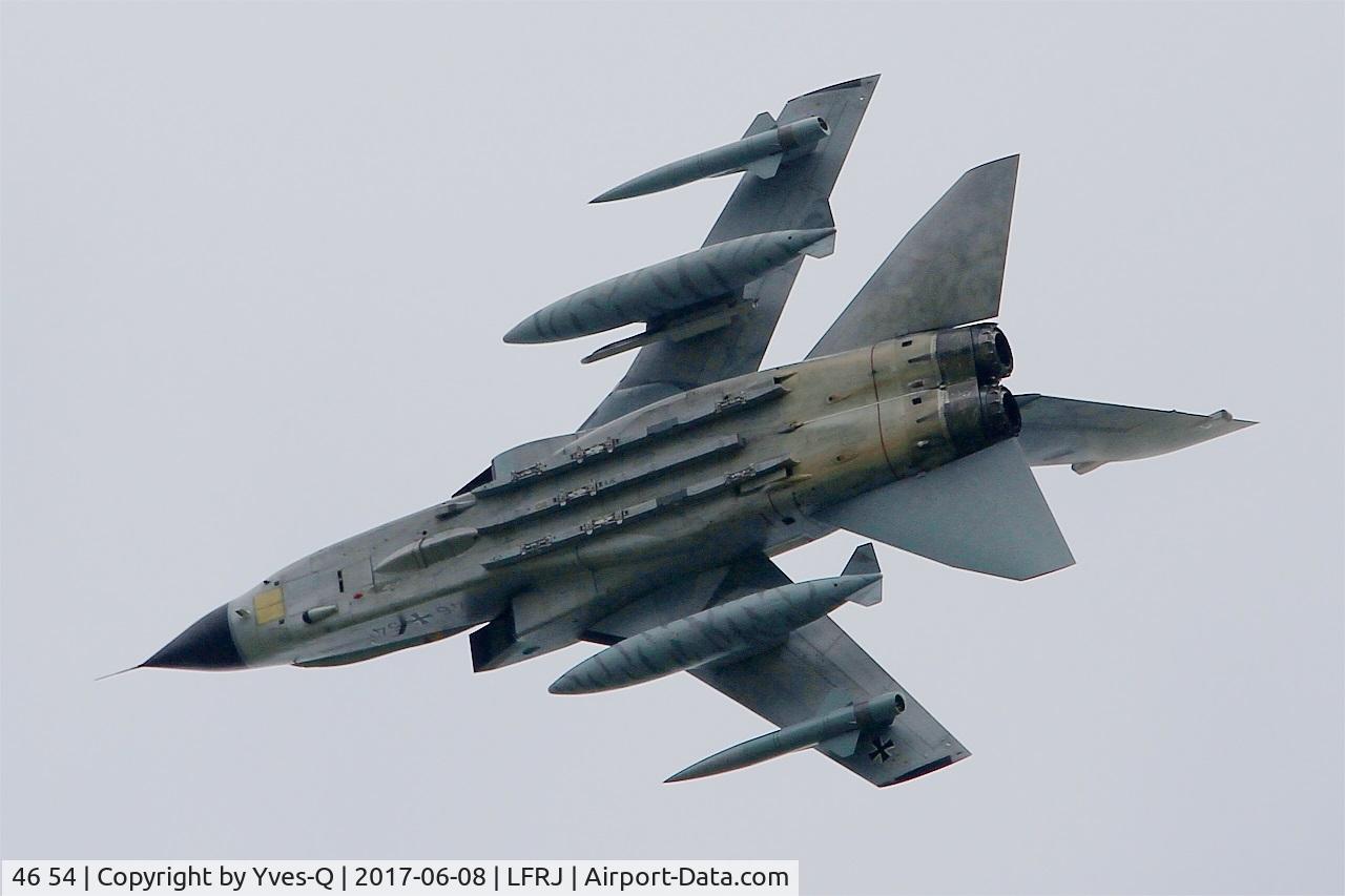 46 54, Panavia Tornado ECR C/N 898/GS287/4354, Panavia Tornado ECR, Break over Landivisiau Naval Air Base (LFRJ) Tiger Meet 2017