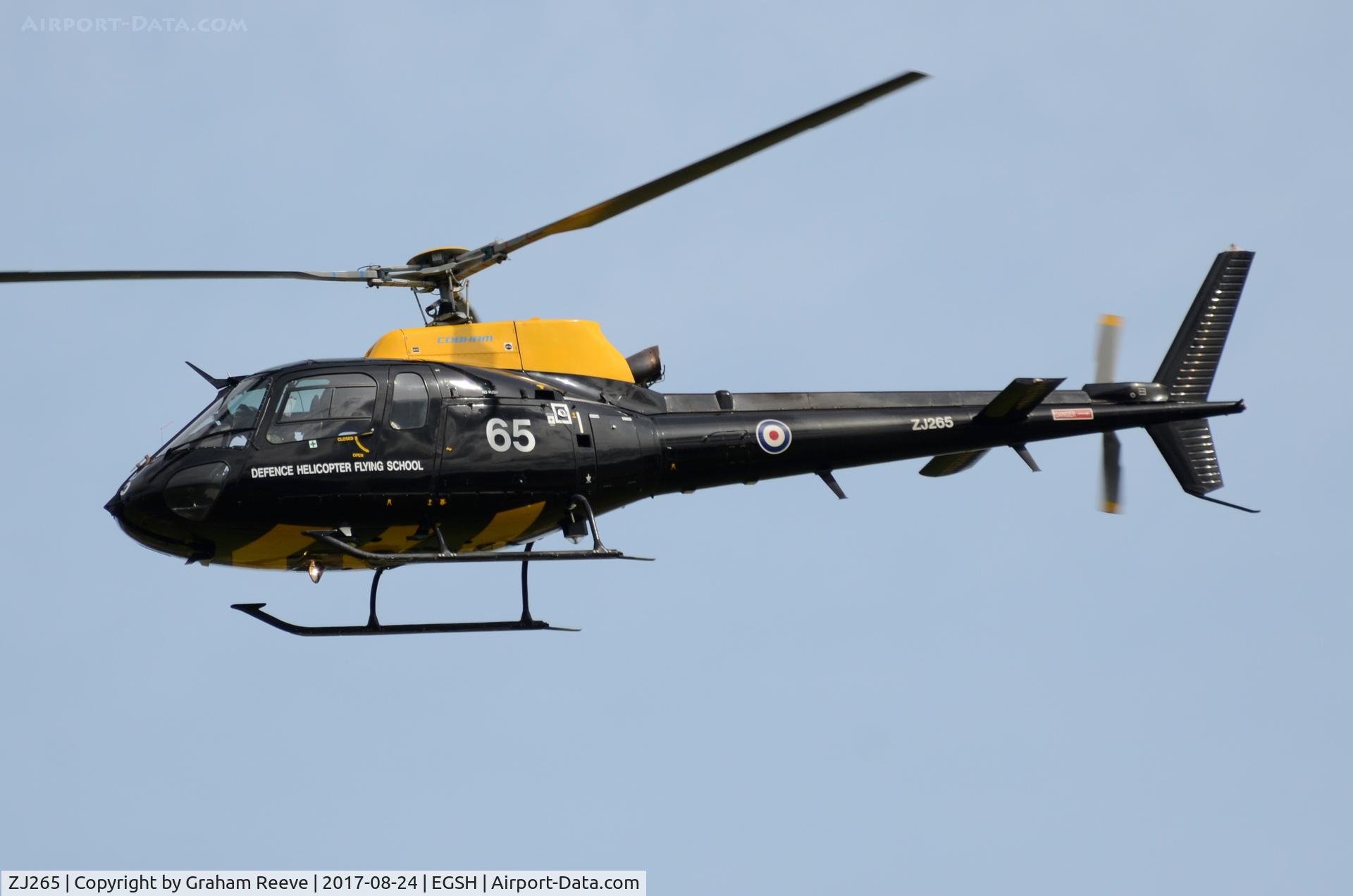 ZJ265, 1997 Eurocopter AS-350BB Squirrel HT1 Ecureuil C/N 2995, Landing at Norwich.