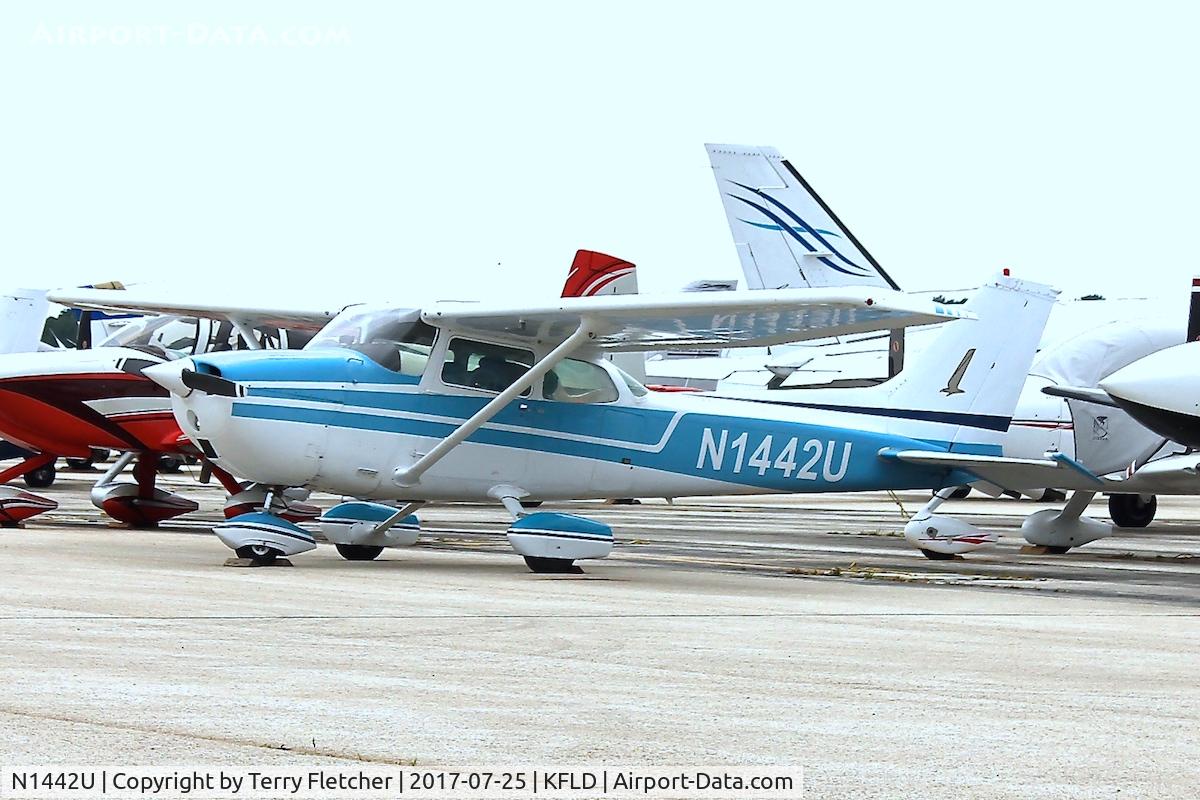 N1442U, 1976 Cessna 172M C/N 17267109, At Fond du Lac County Airport