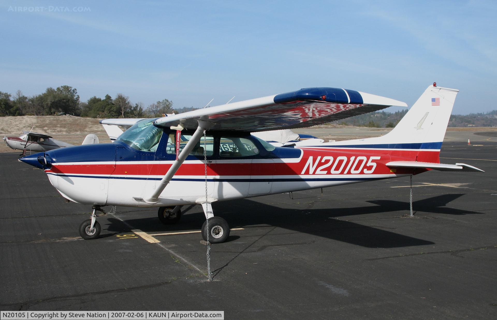 N20105, 1972 Cessna 172M C/N 17261013, Lincoln, CA (KLHM)-based 1972 Cessna 172M Skyhawk visiting @ Auburn Municipal Airport, CA
