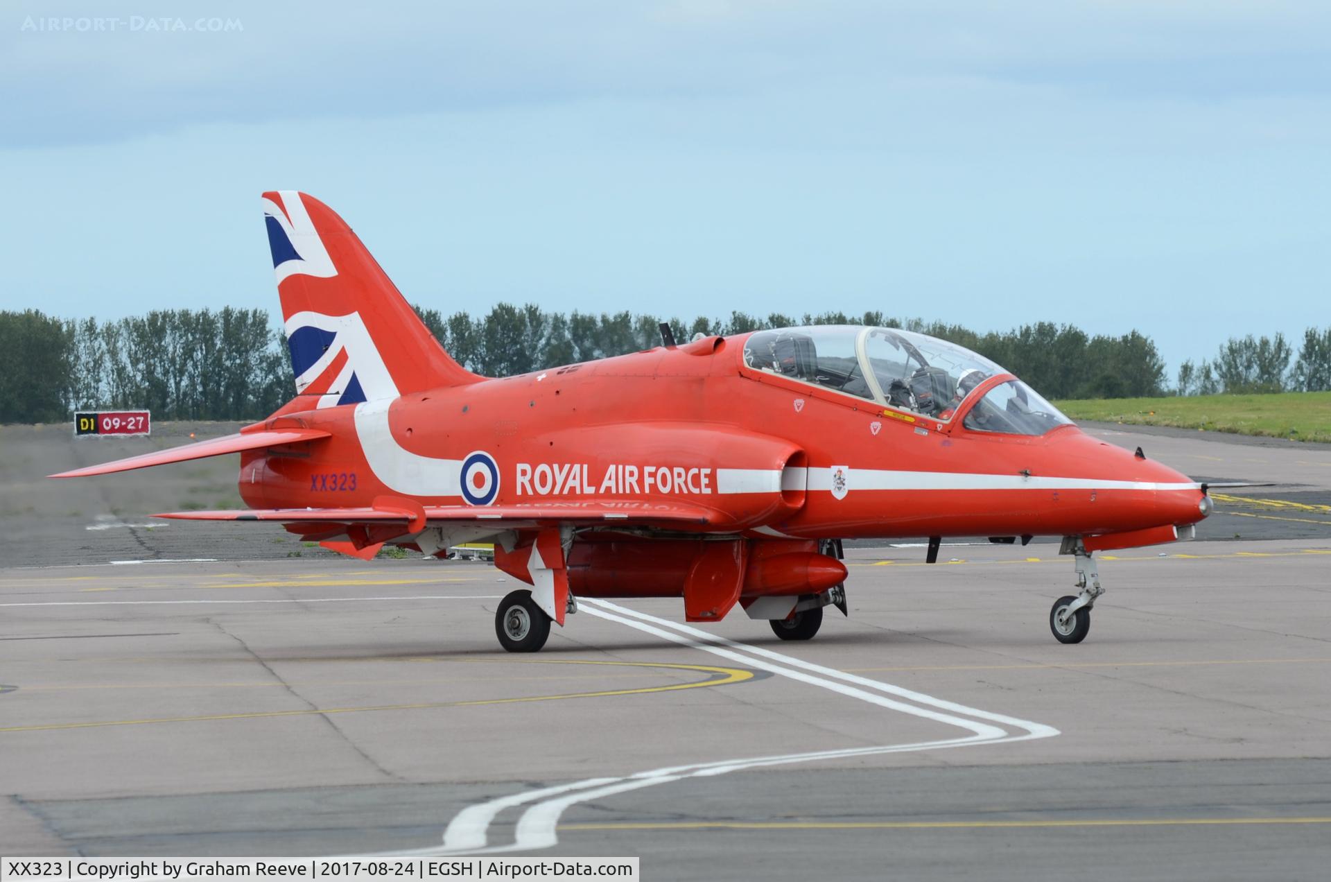 XX323, 1980 Hawker Siddeley Hawk T.1 C/N 167/312148, Departing from Norwich.