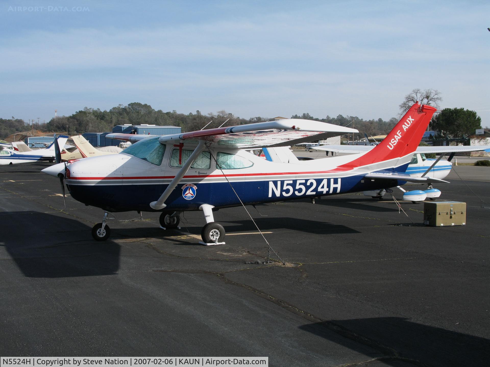 N5524H, 1981 Cessna 182R Skylane C/N 18267871, USAF AUX 1981 Cessna 182R Skylane @ Auburn Municipal Airport, CA