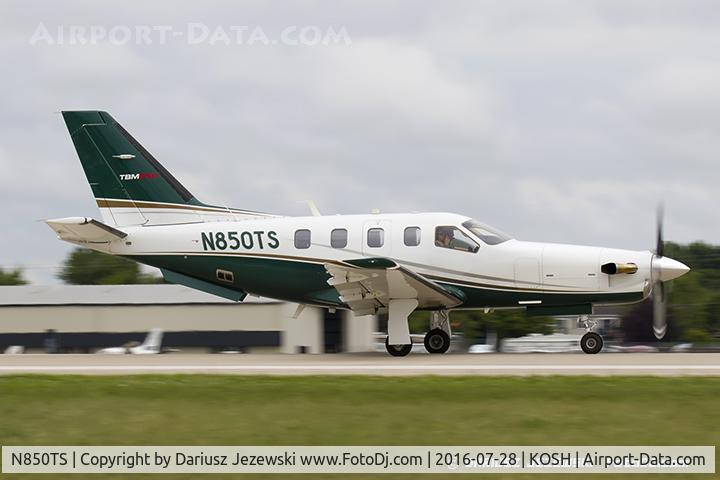 N850TS, 2006 Bombardier Challenger 850 (CL-600-2B19) C/N 8056, Socata TBM-700  C/N 640, N850TS