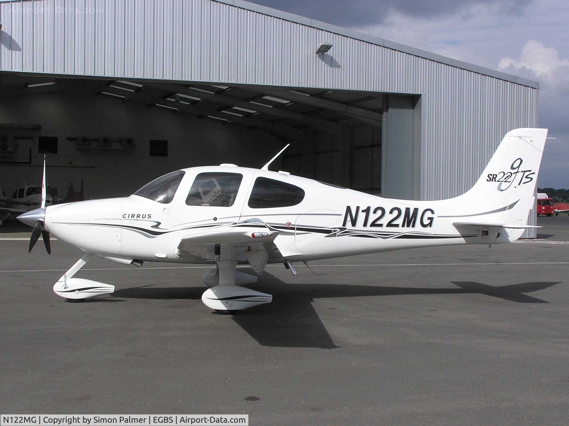 N122MG, 2005 Cirrus SR22 GTS C/N 1250, Sitting at Turweston