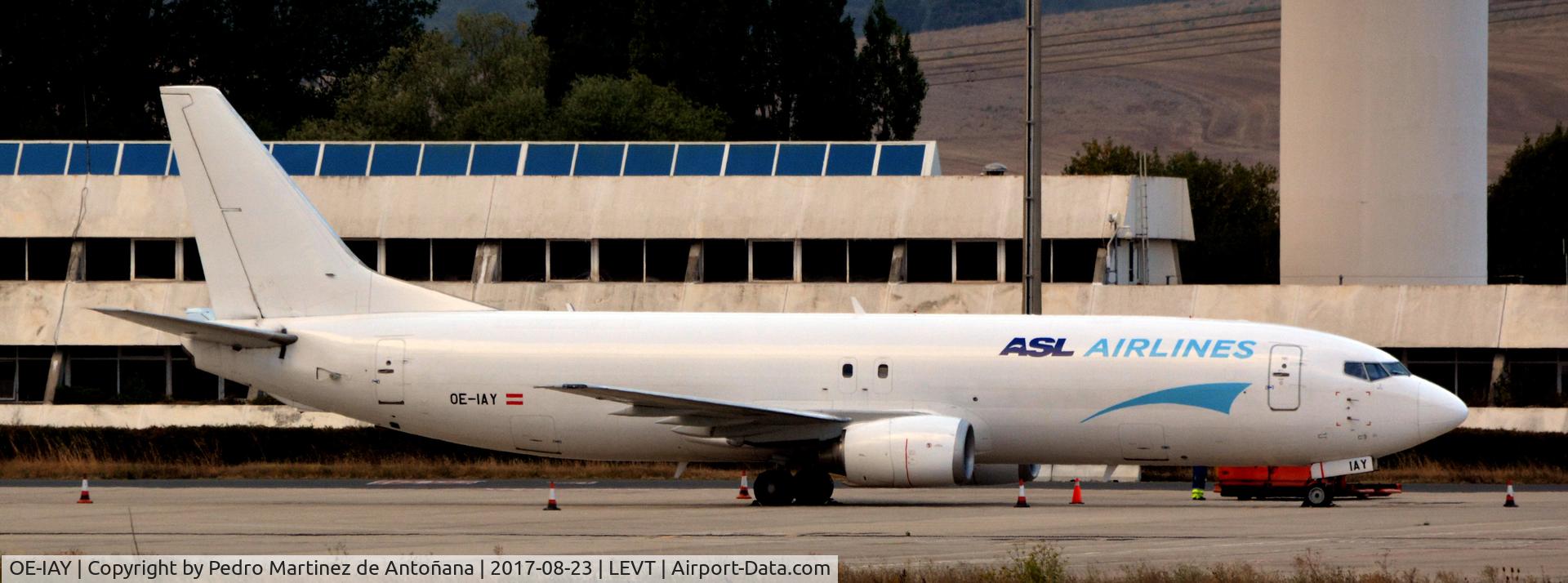 OE-IAY, 1994 Boeing 737-4Q8 C/N 25110, Foronda - Vitoria-Gasteiz - España