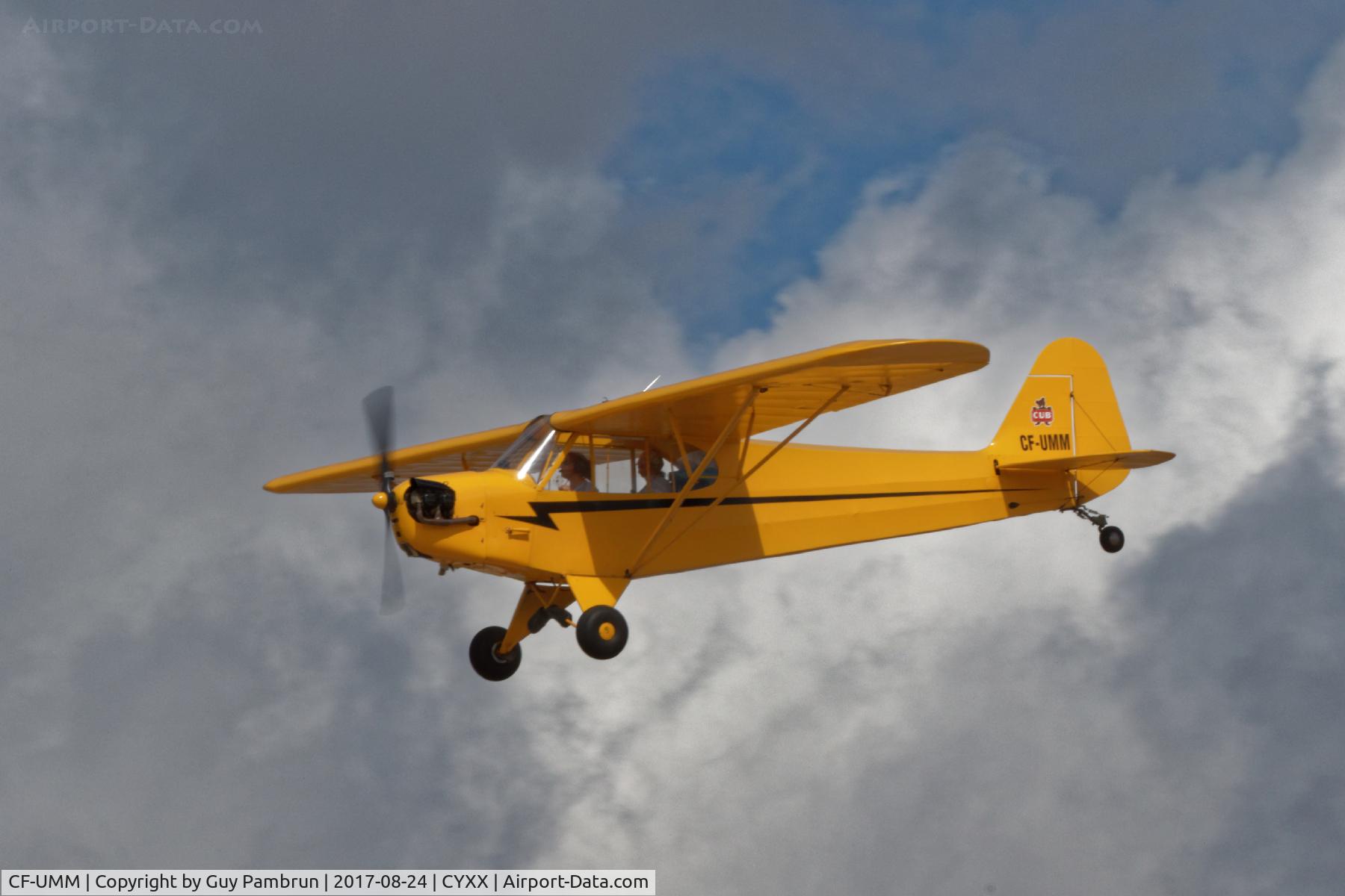 CF-UMM, 1941 Piper J3C-65 Cub Cub C/N 6411, Landing