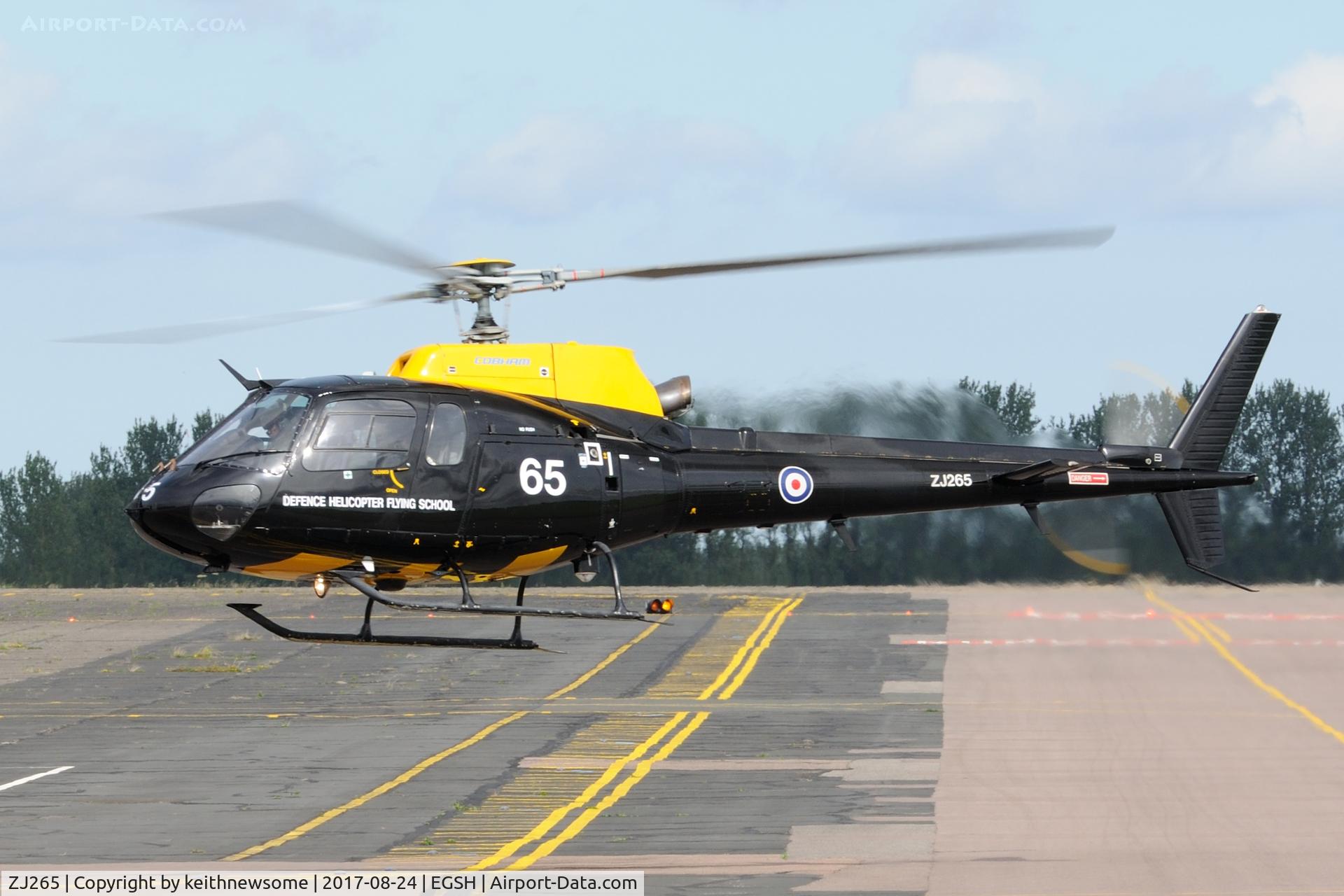 ZJ265, 1997 Eurocopter AS-350BB Squirrel HT1 Ecureuil C/N 2995, Red Arrows commentator arriving.