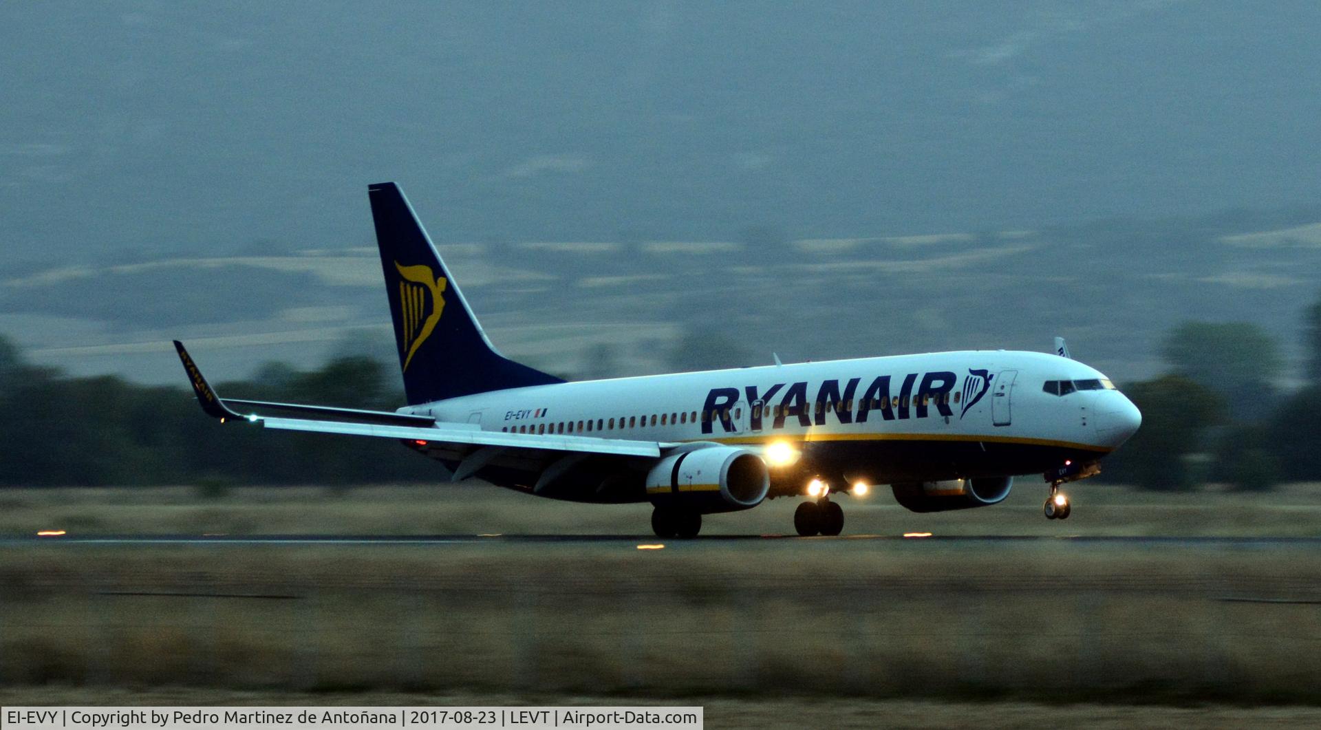 EI-EVY, 2012 Boeing 737-8AS C/N 40319, Foronda - Vitoria-Gasteiz - España