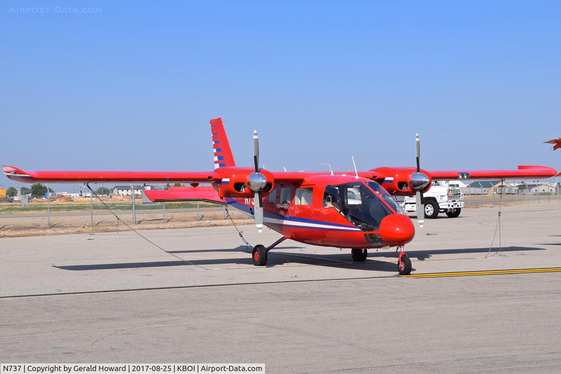 N737, 1994 Partenavia P-68TC Observer C/N 400-04/OTC, Parked on the south GA ramp.