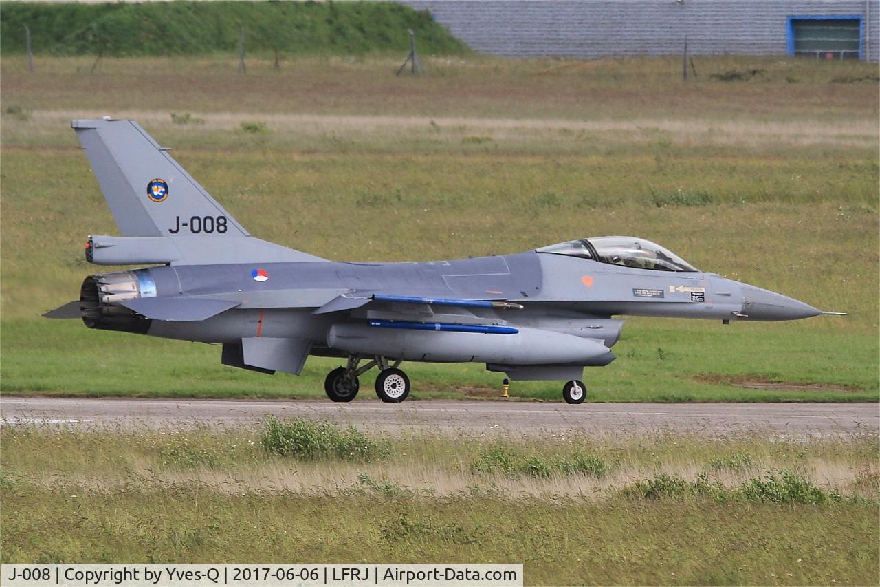 J-008, General Dynamics F-16AM Fighting Falcon C/N 6D-164, Fokker F-16AM Fighting Falcon, Taxiing rwy 26, Landivisiau Naval Air Base (LFRJ) Tiger Meet 2017