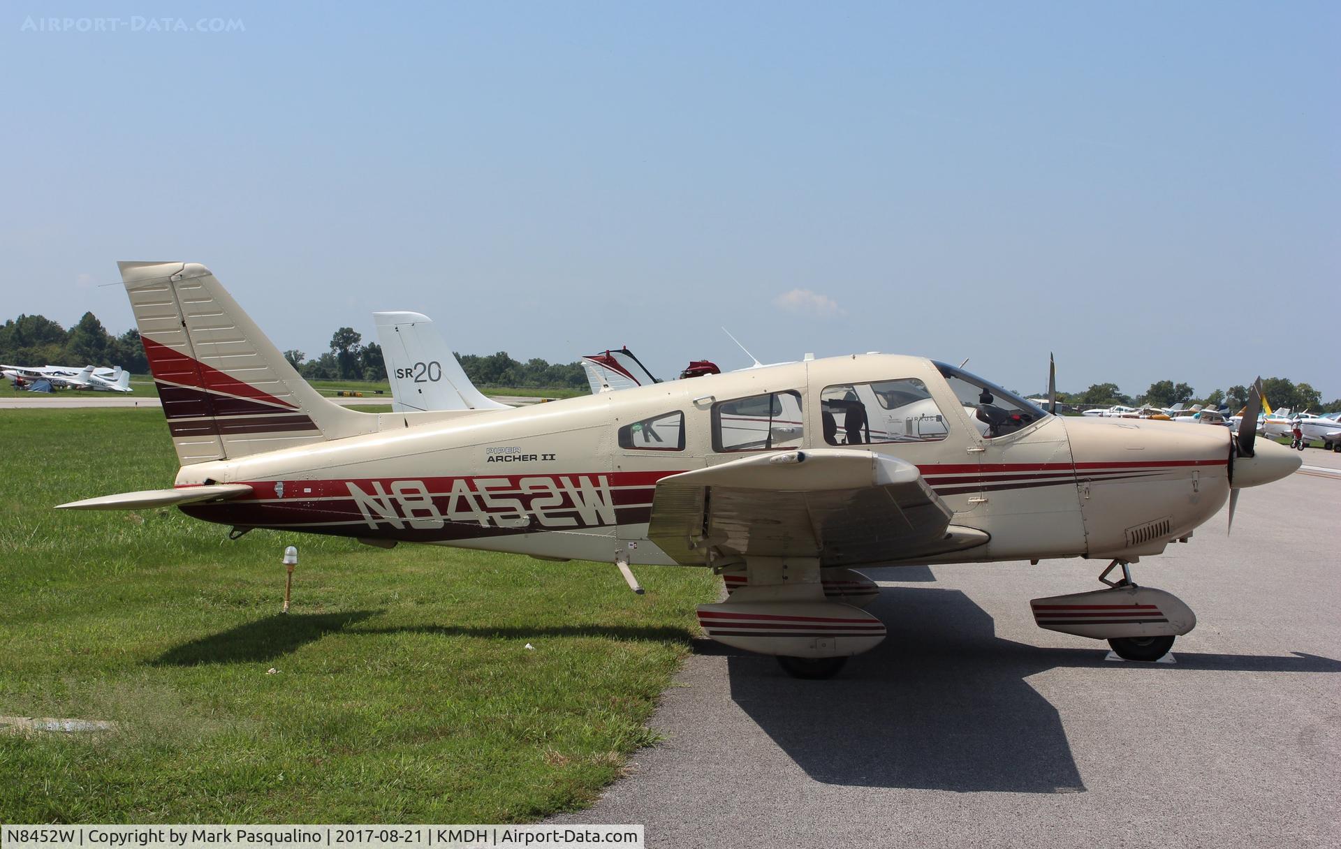N8452W, 1981 Piper PA-28-181 C/N 28-8290044, Piper PA-28-181