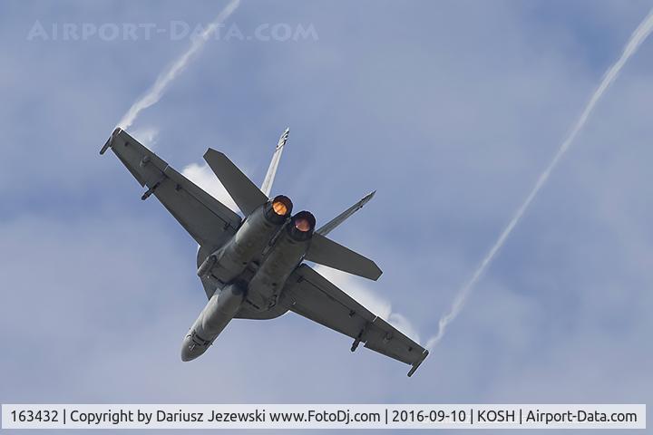 163432, 1987 McDonnell Douglas F/A-18C Hornet C/N 628/C006, F/A-18C Hornet 163432 AD-302 from VFA-106 