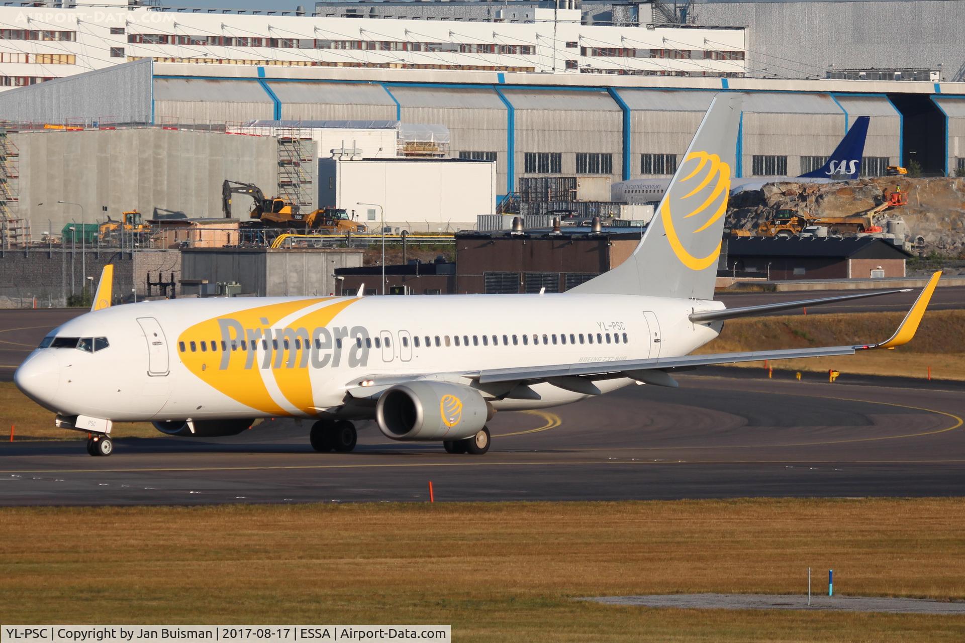 YL-PSC, 2002 Boeing 737-86N C/N 33419, Primera