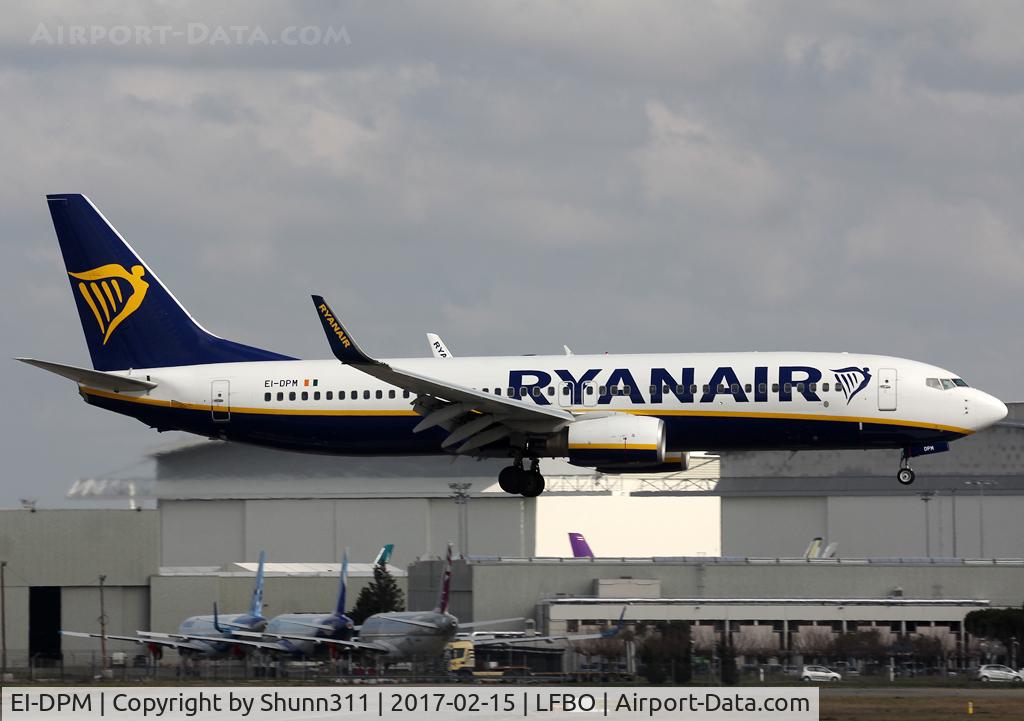 EI-DPM, 2007 Boeing 737-8AS C/N 33640, Landing rwy 14R