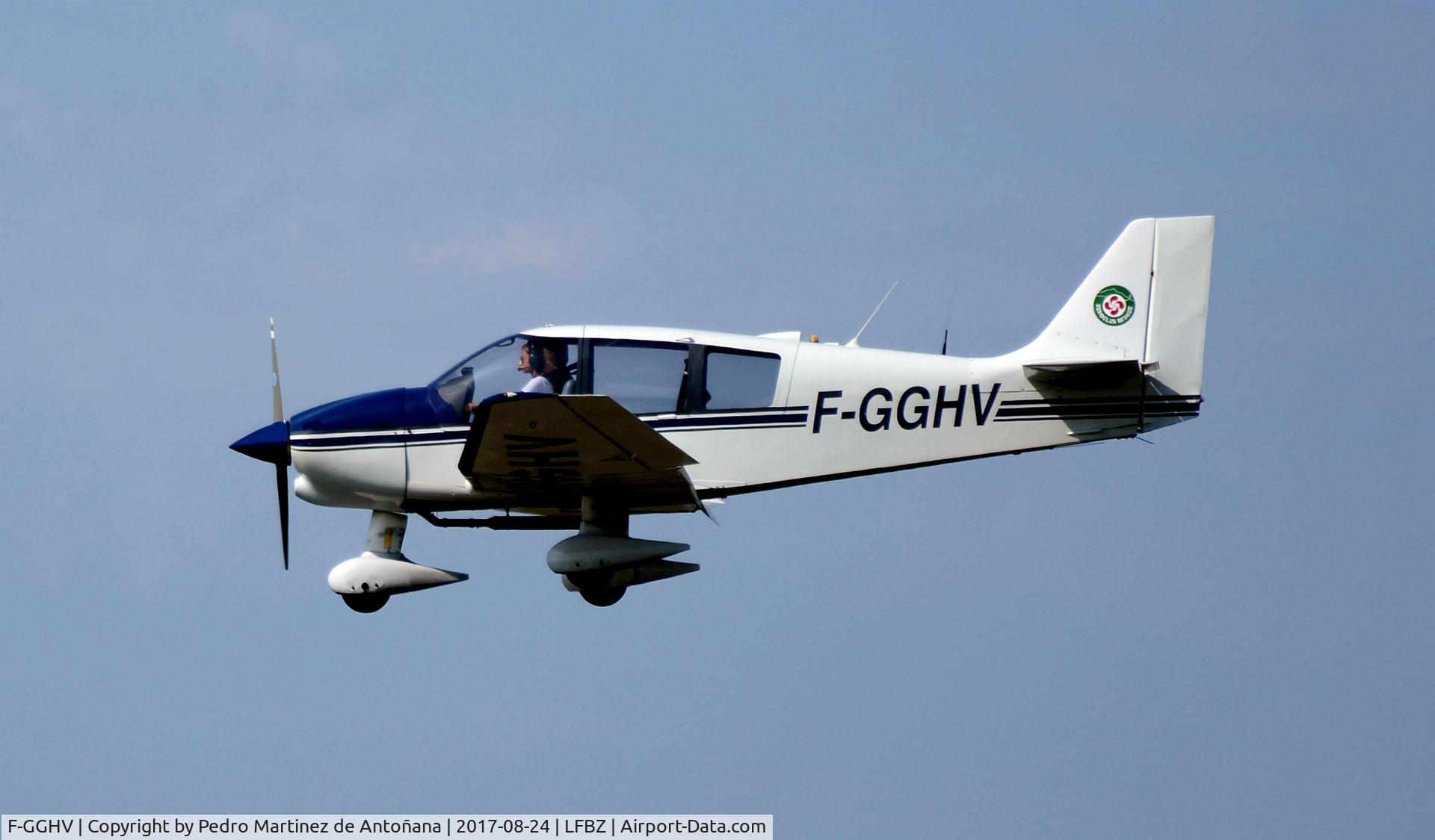 F-GGHV, Robin DR-400-120 Dauphin 2+2 C/N 1849, Aéroport  Biarritz-Anglet-Bayonne