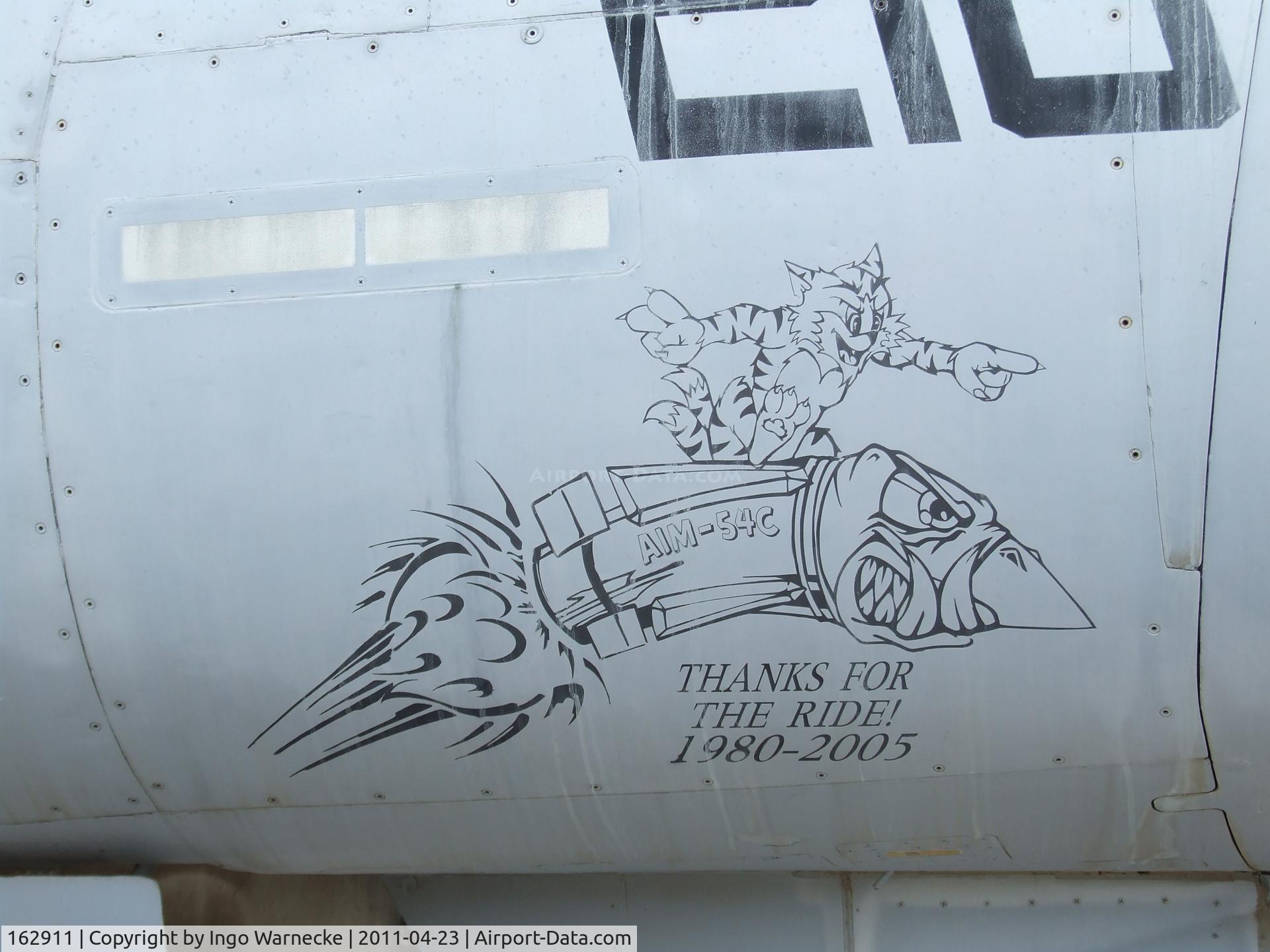 162911, Grumman F-14B Tomcat C/N 559, Grumman F-14B Tomcat at the Estrella Warbirds Museum, Paso Robles CA