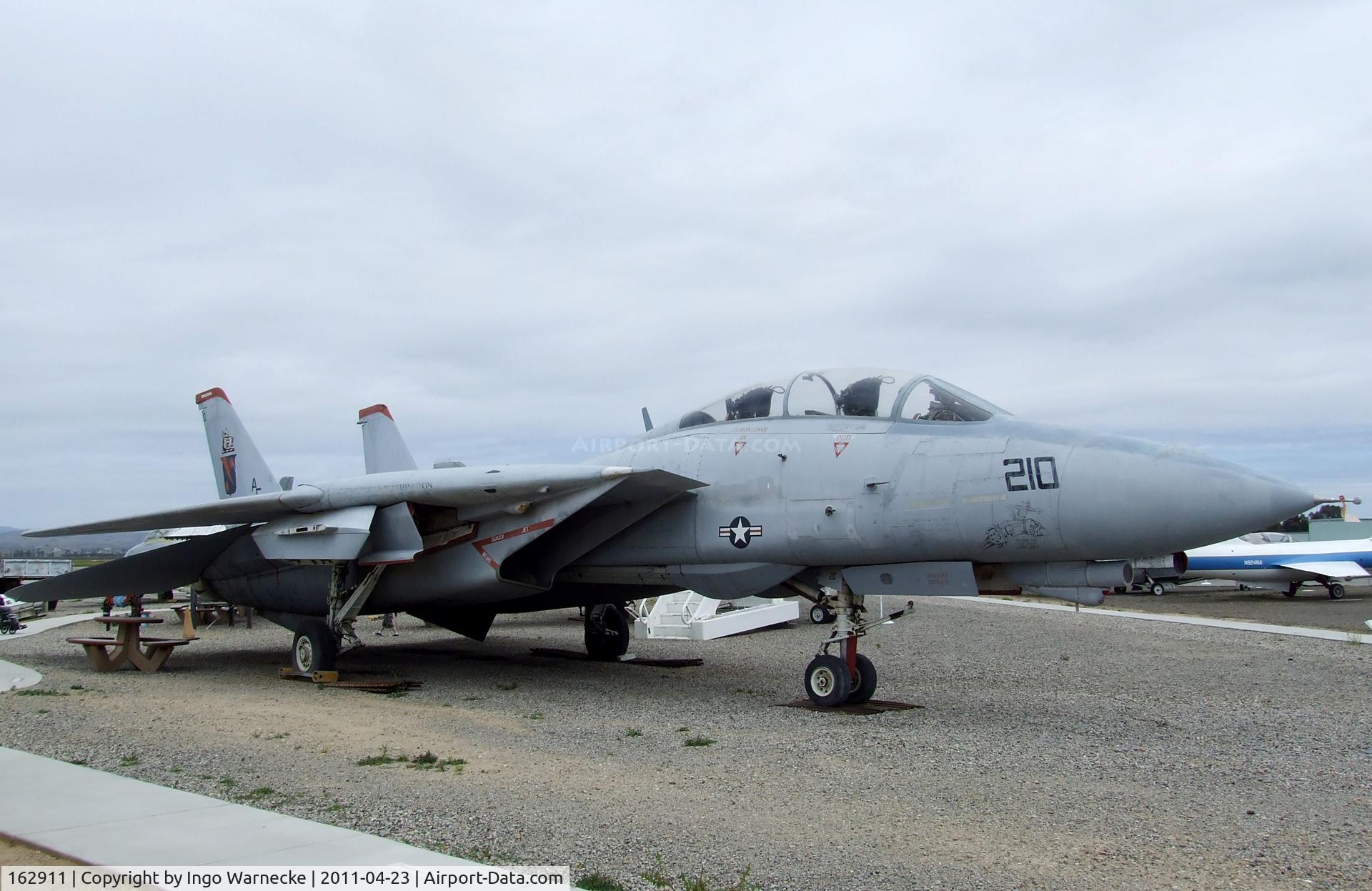 162911, Grumman F-14B Tomcat C/N 559, Grumman F-14B Tomcat at the Estrella Warbirds Museum, Paso Robles CA