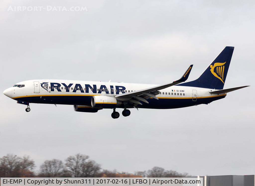 EI-EMP, 2010 Boeing 737-8AS C/N 40285, Landing rwy 14R