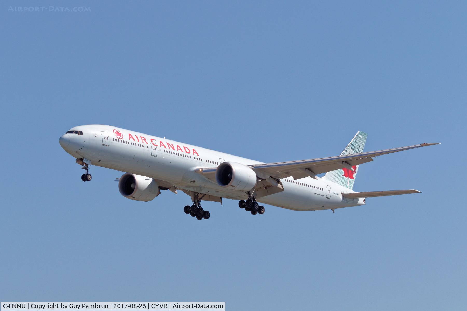 C-FNNU, 2013 Boeing 777-333/ER C/N 43249, Landing