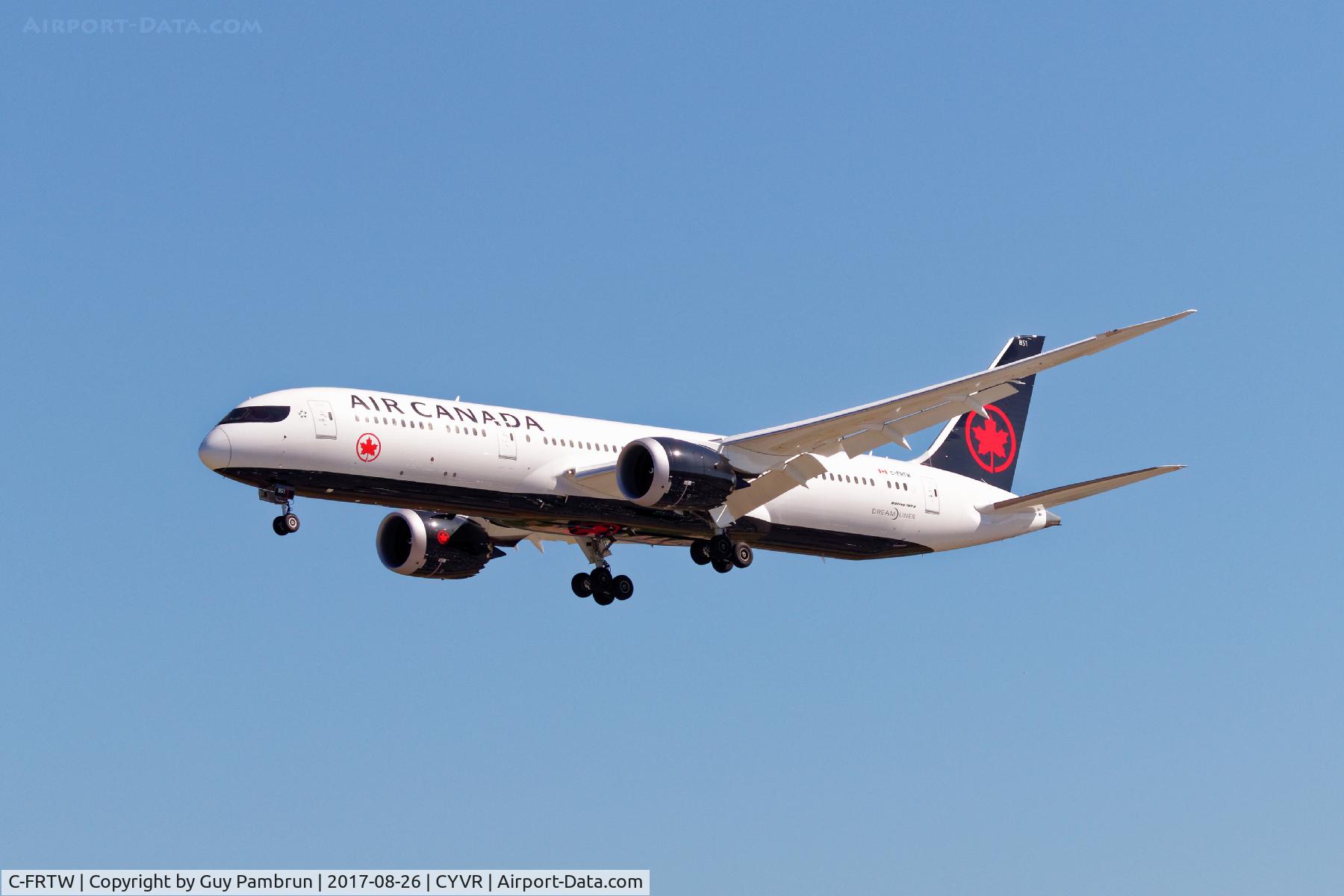 C-FRTW, 2017 Boeing 787-9 Dreamliner C/N 37179, Landing