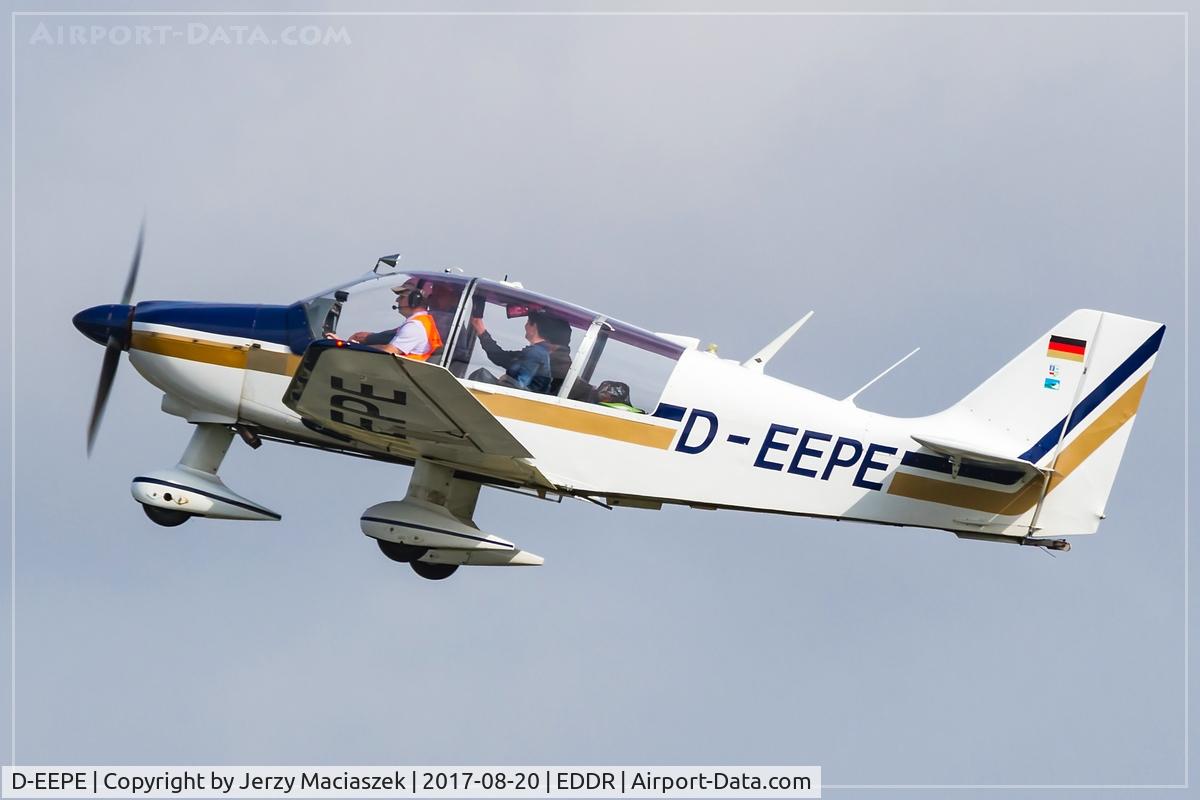 D-EEPE, Robin DR-400-180R Remorqueur Regent C/N 1222, Robin DR-400-180R Remorqueur,