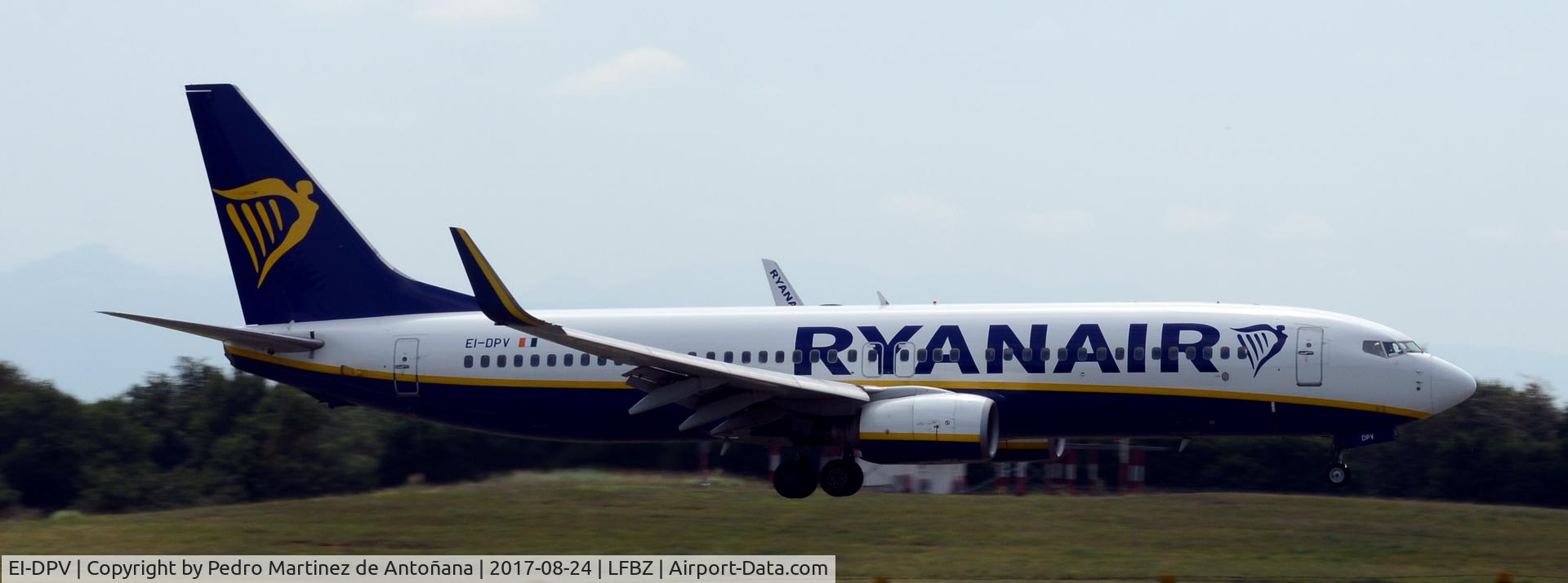 EI-DPV, 2007 Boeing 737-8AS C/N 35551, Aéroport  Biarritz-Anglet-Bayonne