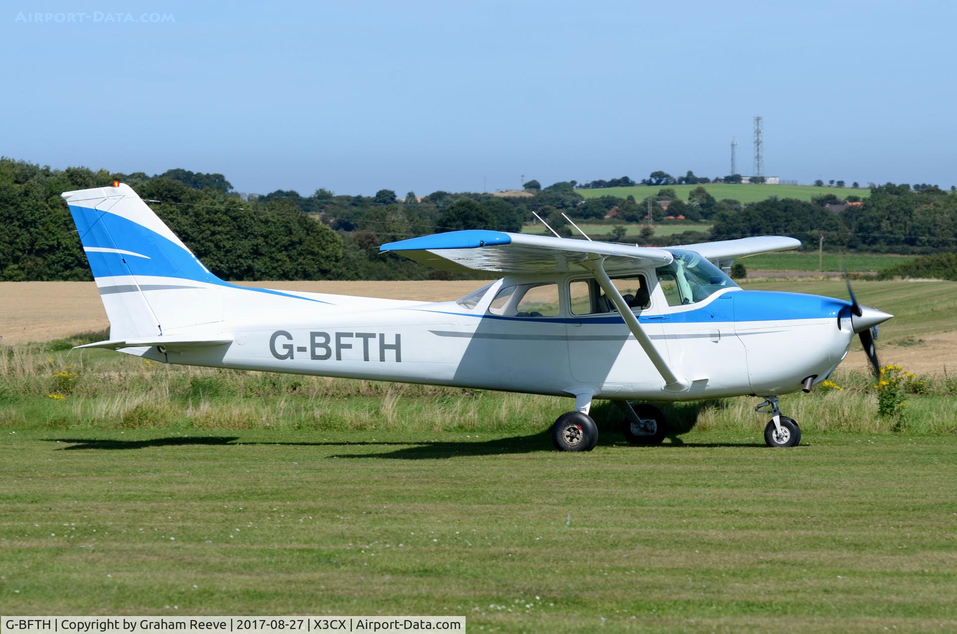G-BFTH, 1978 Reims F172N Skyhawk C/N 1671, Just landed at Northrepps.