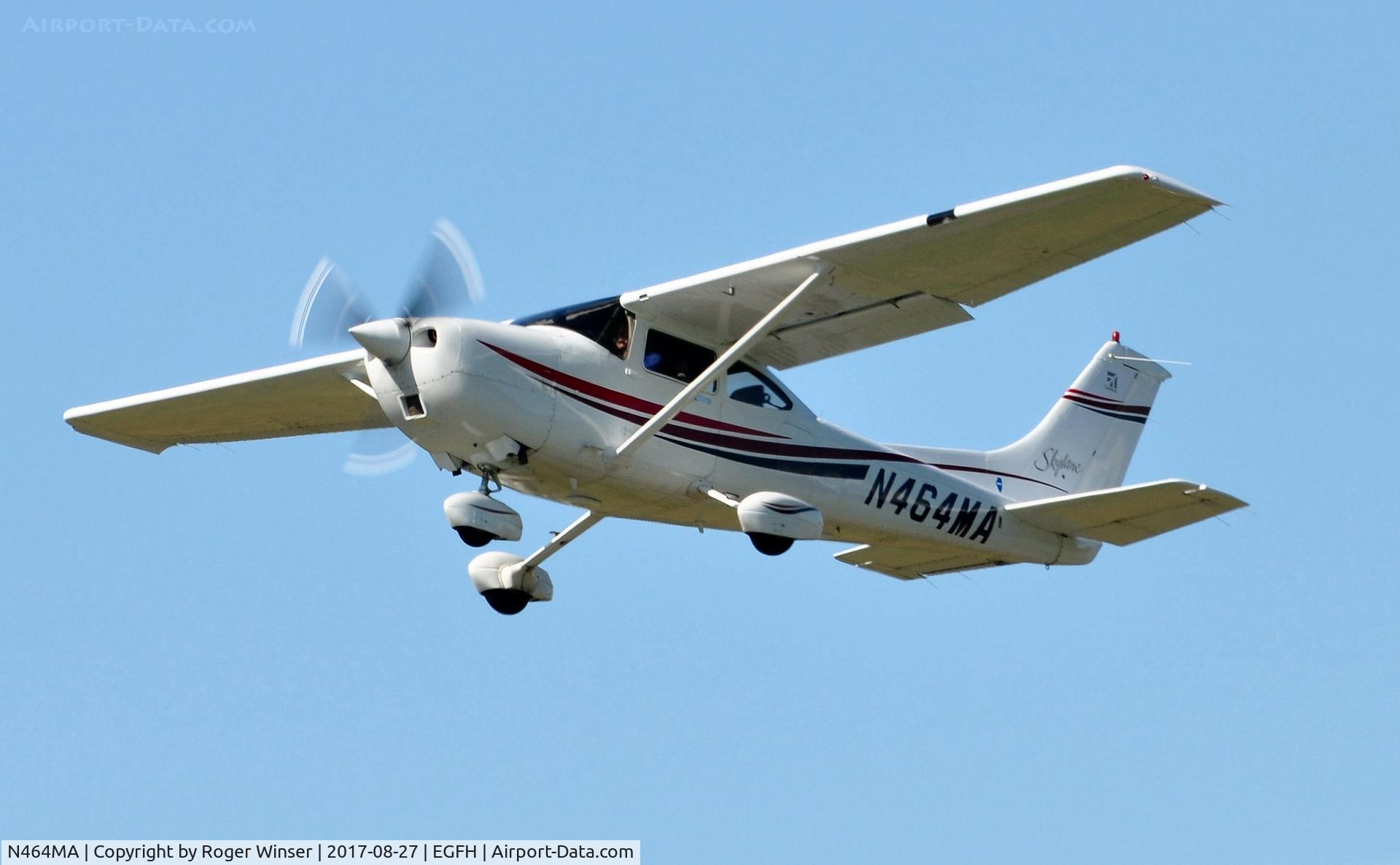 N464MA, 2000 Cessna 182S Skylane C/N 18280822, Resident Skylane departing Runway 22.