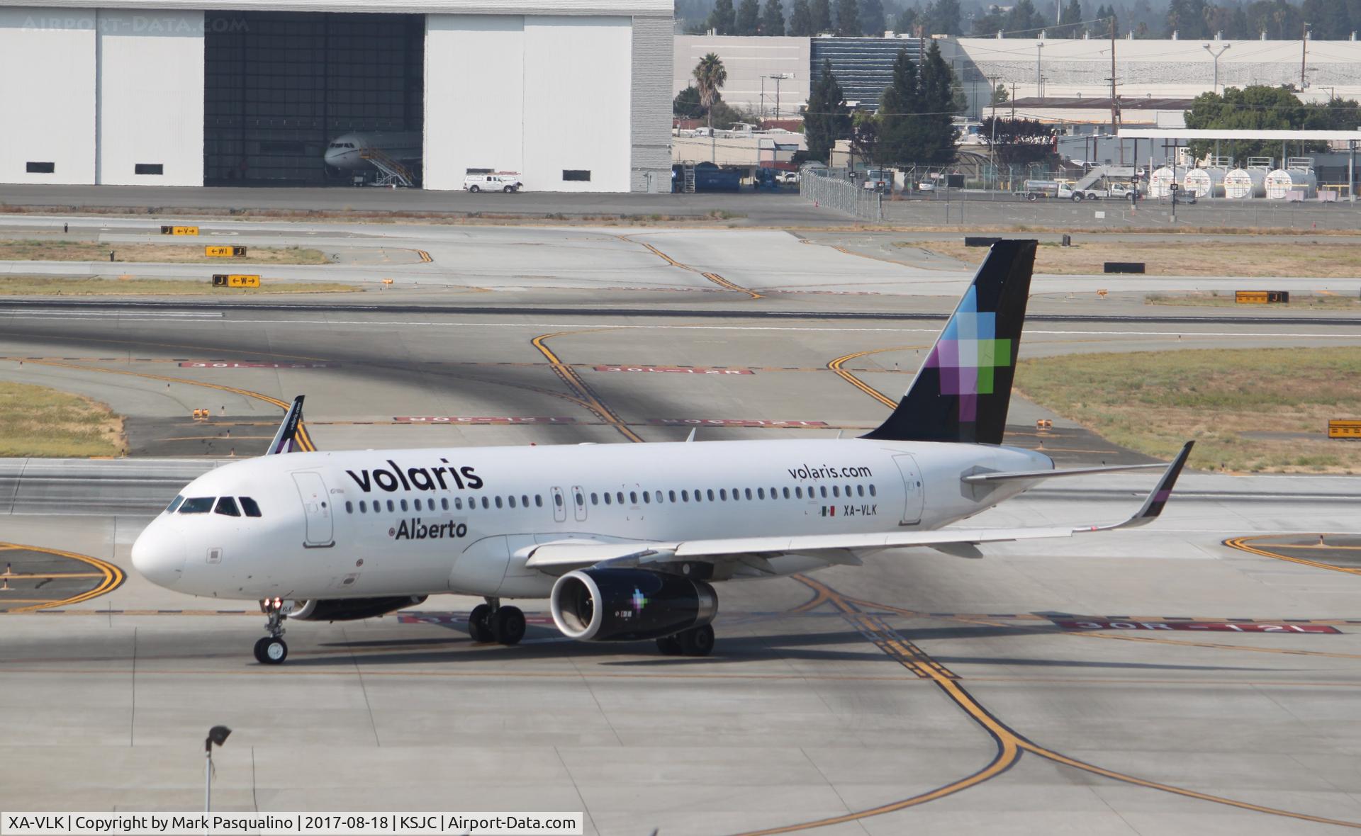 XA-VLK, 2015 Airbus A320-233 C/N 6610, Airbus A320