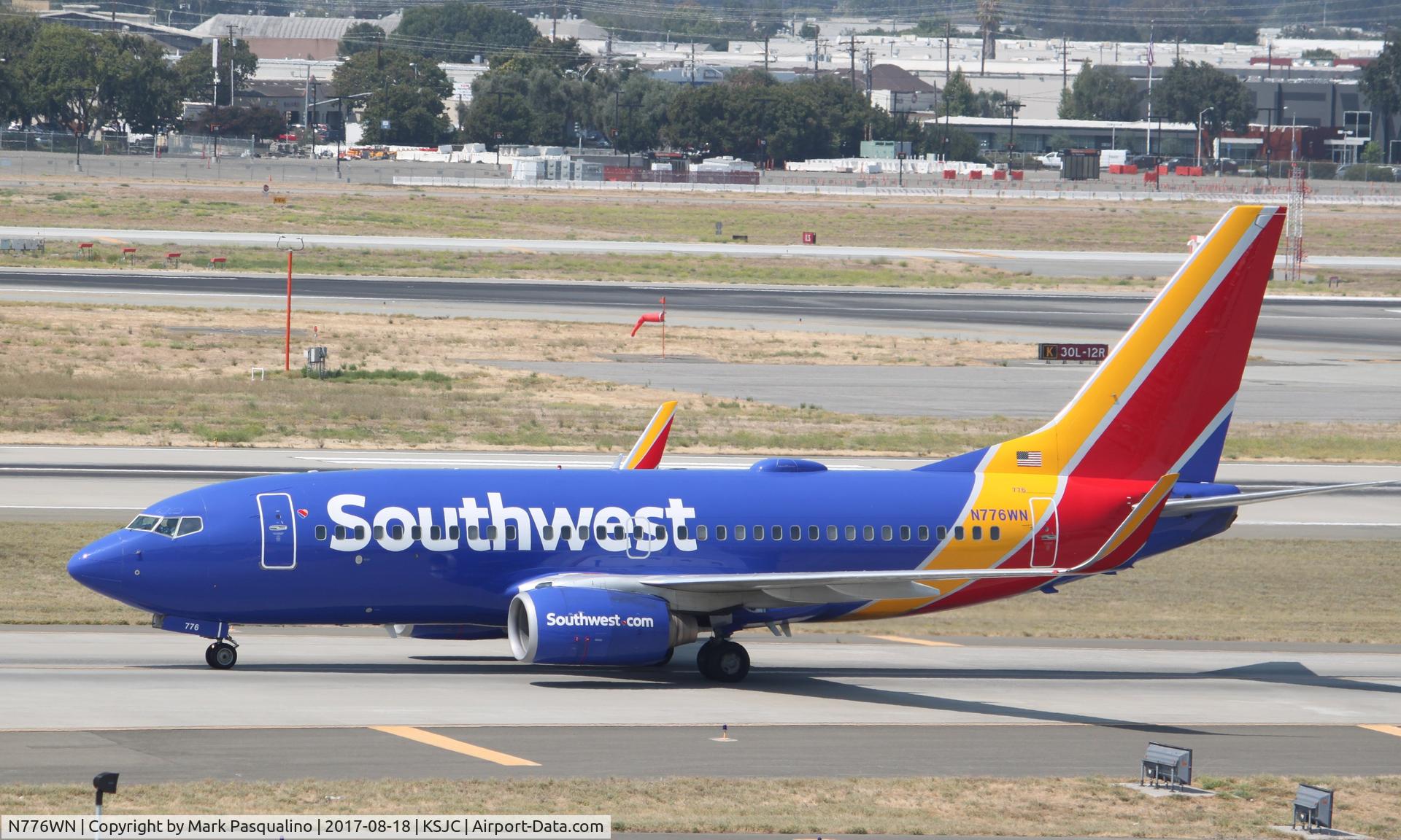 N776WN, 2000 Boeing 737-7H4 C/N 30591, Boeing 737-700