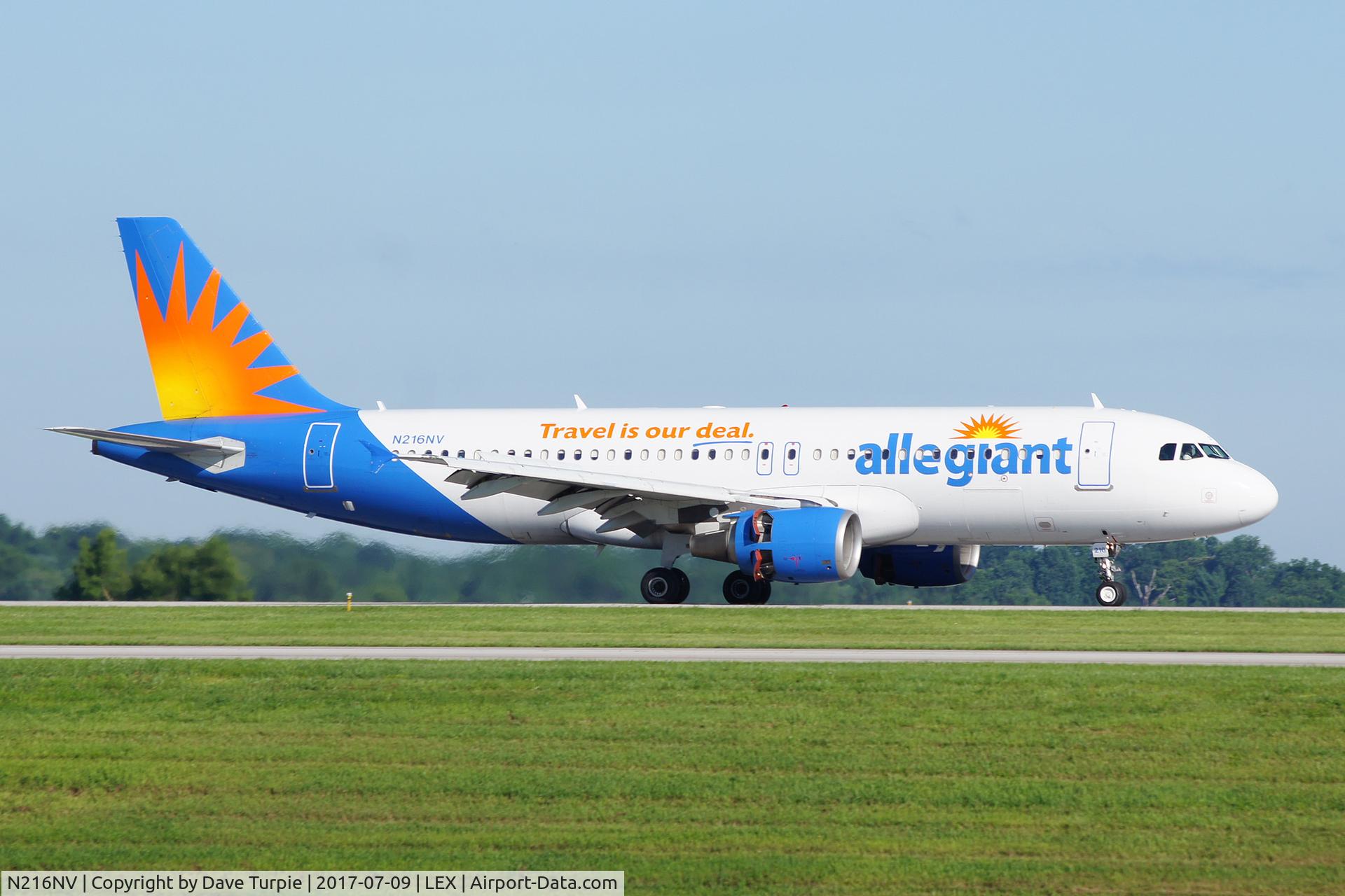 N216NV, 2000 Airbus A320-214 C/N 1318, A routine landing at KLEX.