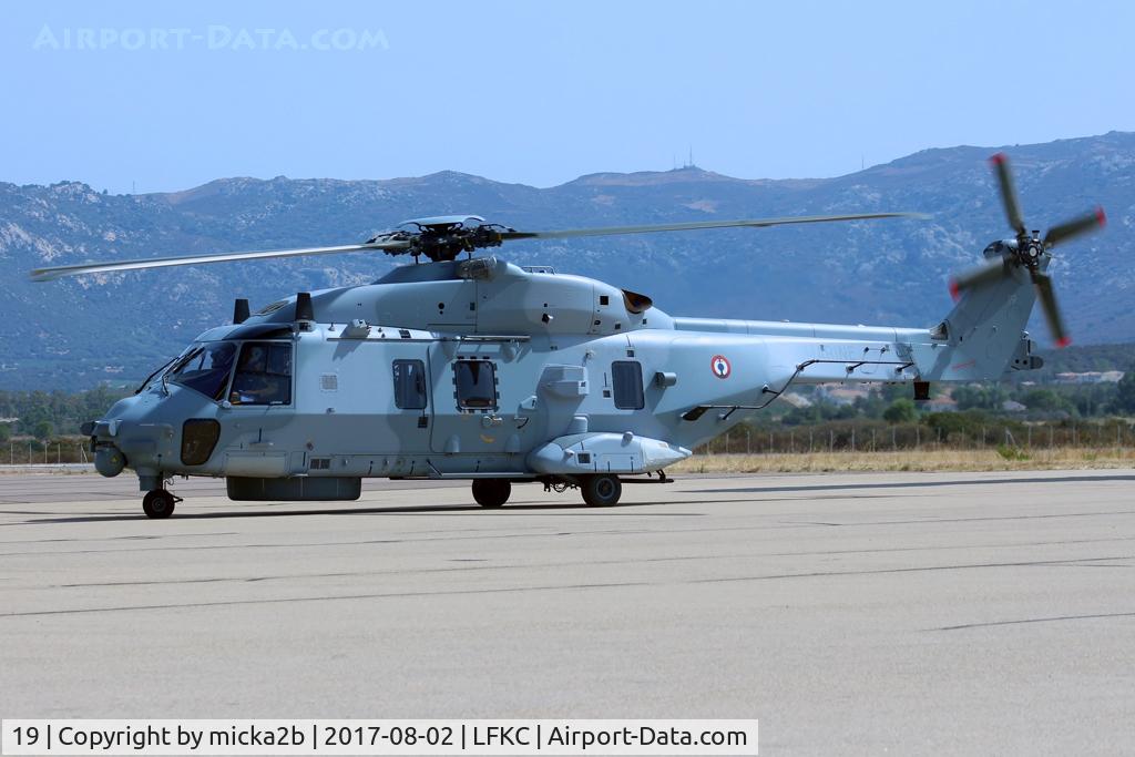 19, NHI NH-90 NFH Caiman C/N 1341, Taxiing