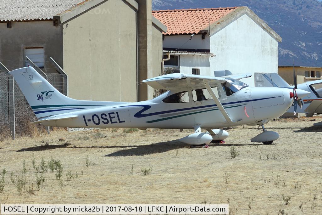 I-OSEL, Cessna 182T Skylane Skylane C/N 18208059, Parked