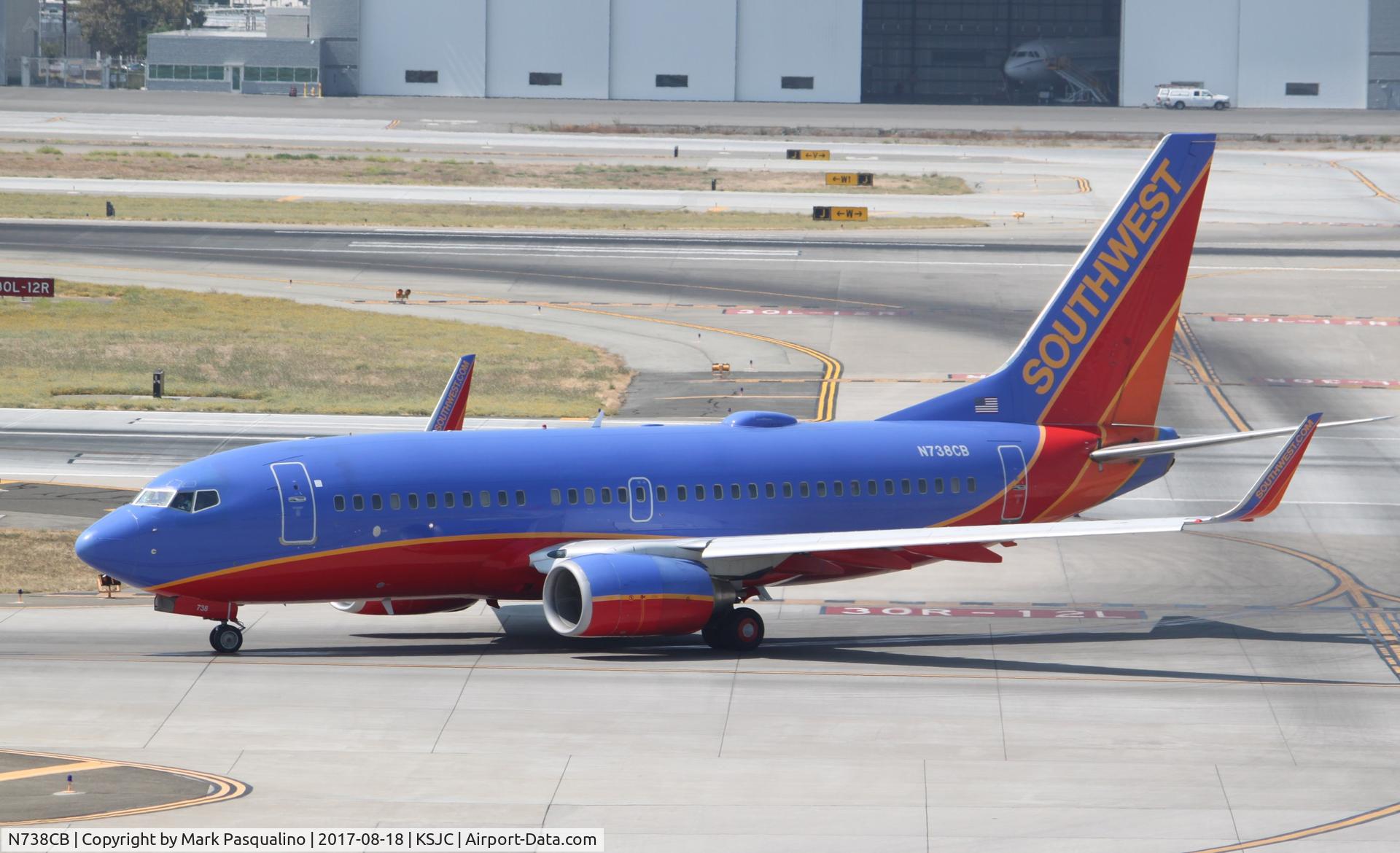 N738CB, 1999 Boeing 737-7H4 C/N 27870, Boeing 737-700