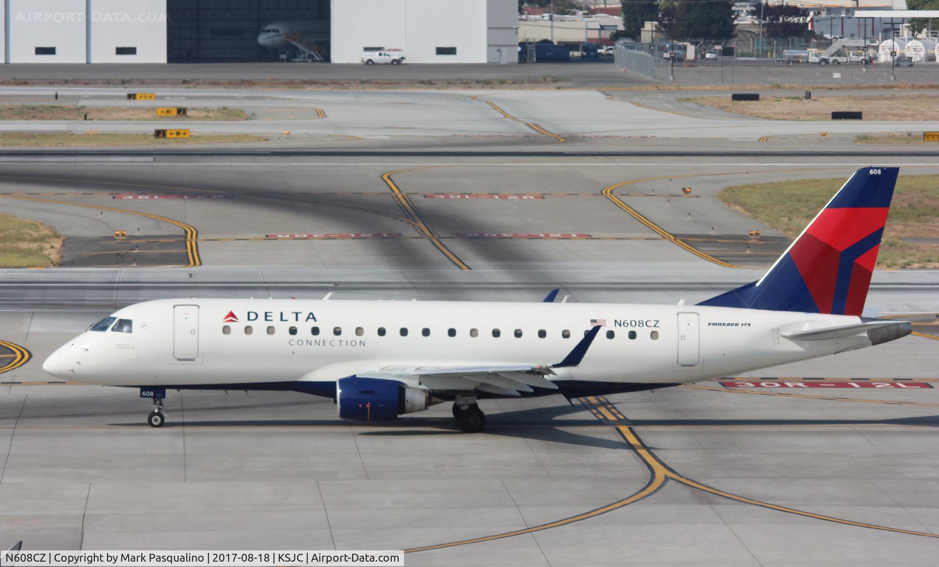 N608CZ, 2007 Embraer 175LR (ERJ-170-200LR) C/N 17000195, ERJ-170-200 LR