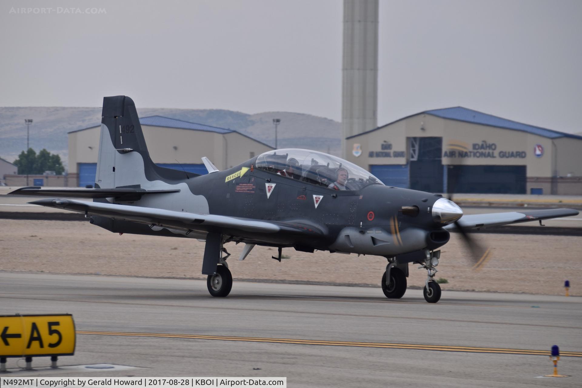 N492MT, 1995 Embraer EMB312F C/N 492, Taxiing on Alpha.