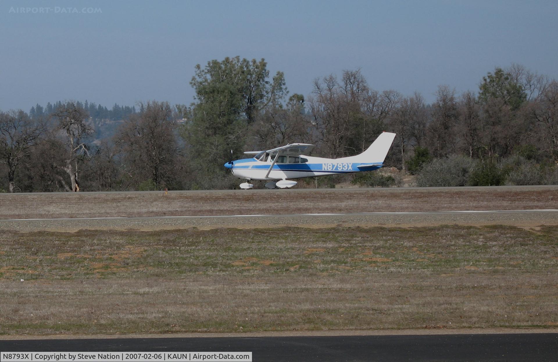 N8793X, 1961 Cessna 182D Skylane C/N 182-53193, Locally-based 1961 Cessna 182D Skylane rolling out after landing @ Auburn Municipal Airport, CA