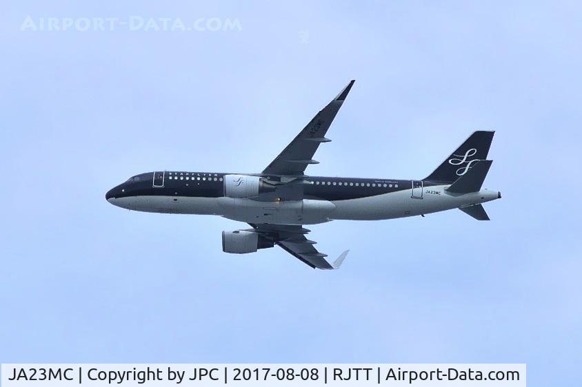 JA23MC, 2013 Airbus A320-214 C/N 5931, Landing Final