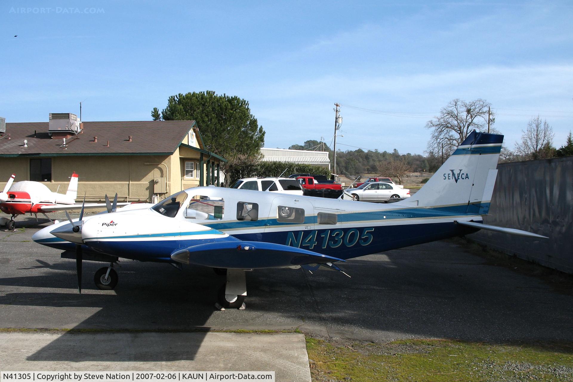 N41305, 1998 Piper PA-34-220T C/N 3449080, Locally-based 1998 Piper PA-34-220T Seneca @ Auburn Municipal Airport, CA (to Global Flight Support, Treasure Island, FL 2011-07-25 and cancelled from USCAR 2011-09-12 as exported to Brazil as PP-ICR).