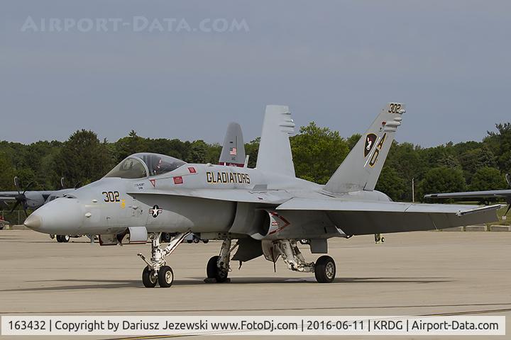 163432, 1987 McDonnell Douglas F/A-18C Hornet C/N 628/C006, F/A-18C Hornet 163432 AB-310 from VFA-136 