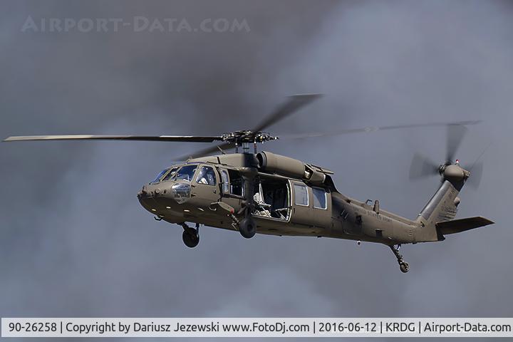 90-26258, 1990 Sikorsky MH-60L Black Hawk C/N 70-1486, UH-60L Blackhawk 90-26258  from 1/126th Avn  Quonset Point ANGS, RI