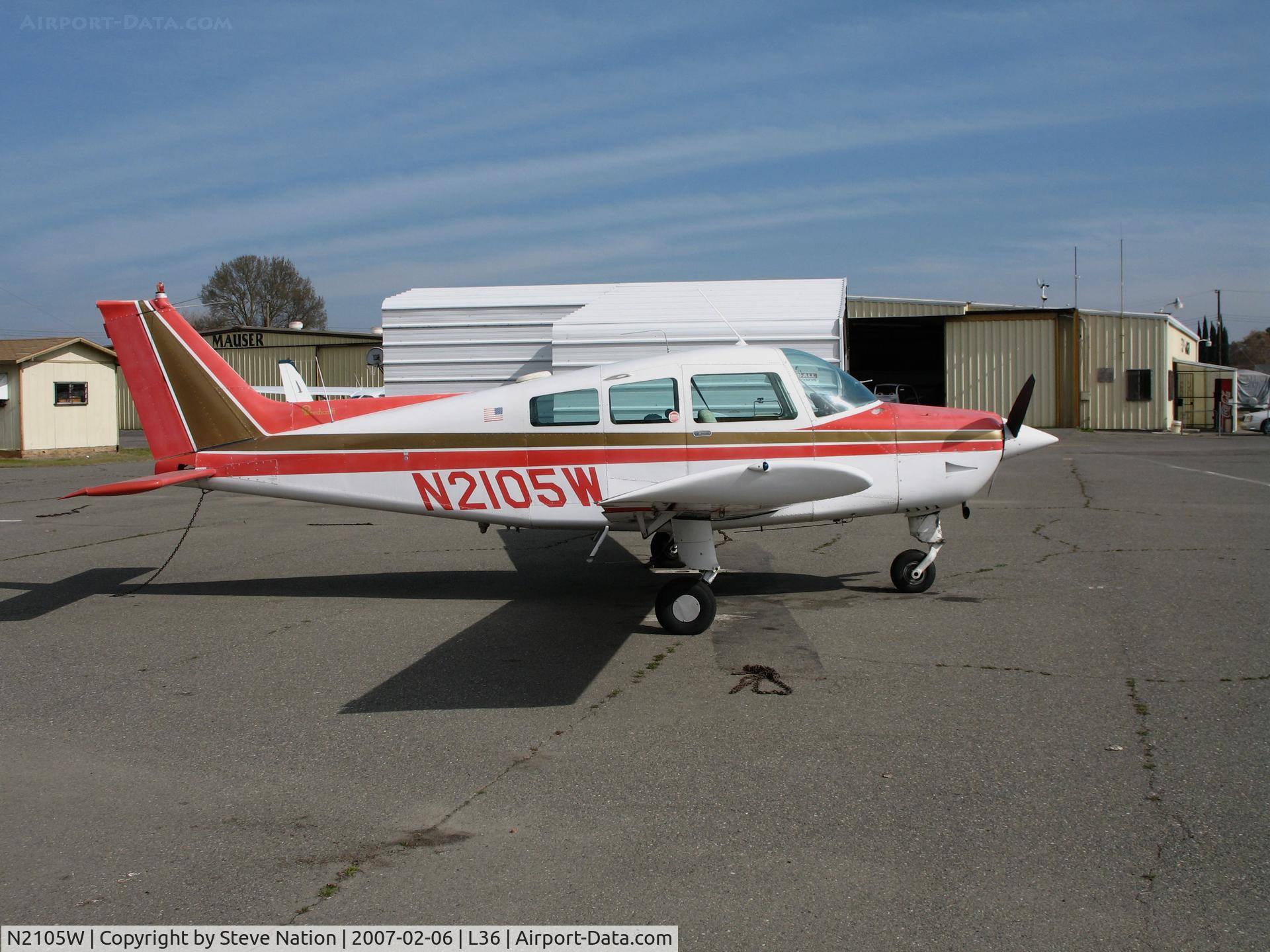 N2105W, 1973 Beech C23 Sundowner 180 C/N M-1433, Locally-based 1973 Beech C23 Muskateer @ Rio Linda Airport, CA