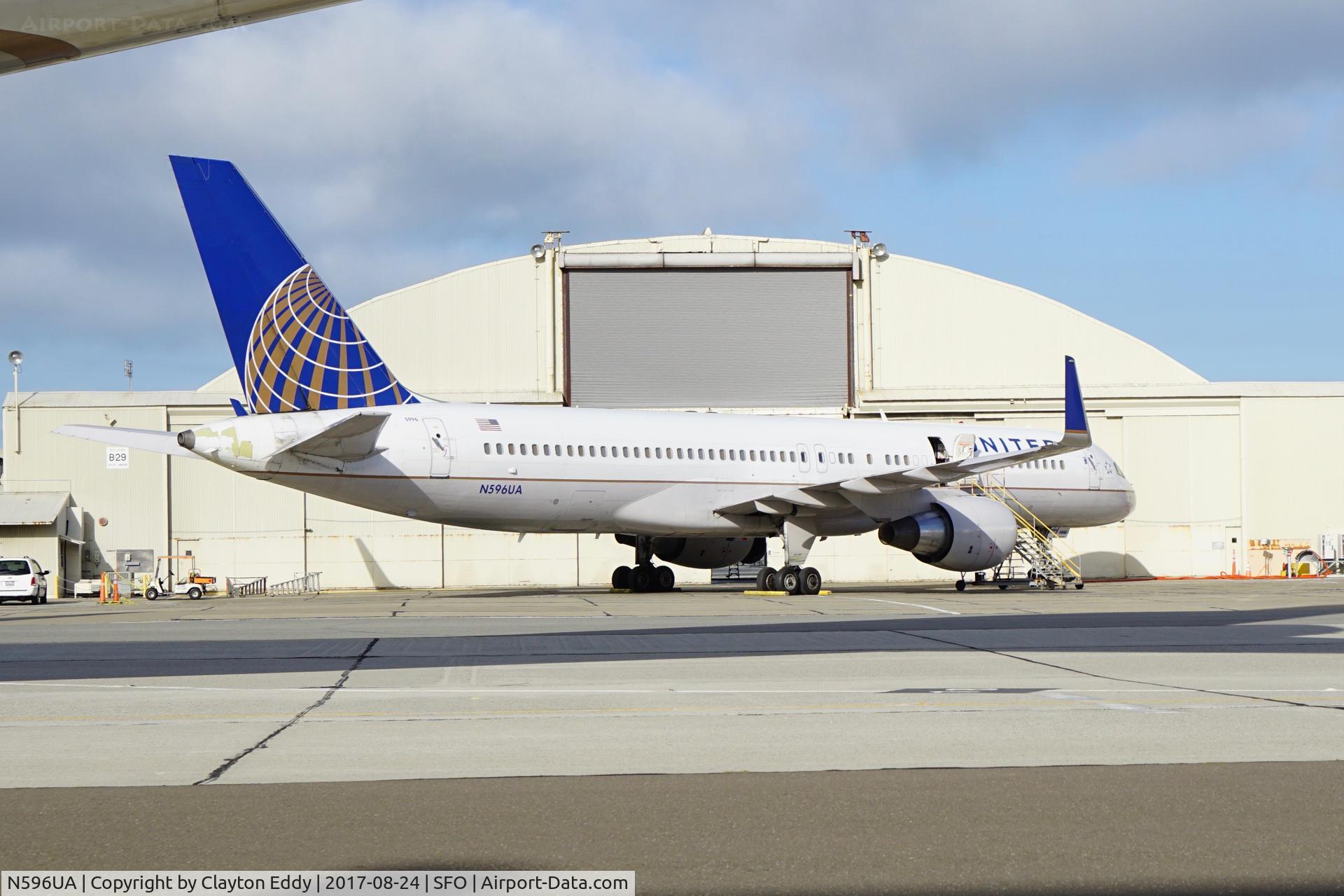 N596UA, 1998 Boeing 757-222 C/N 28749, SFO 2017.