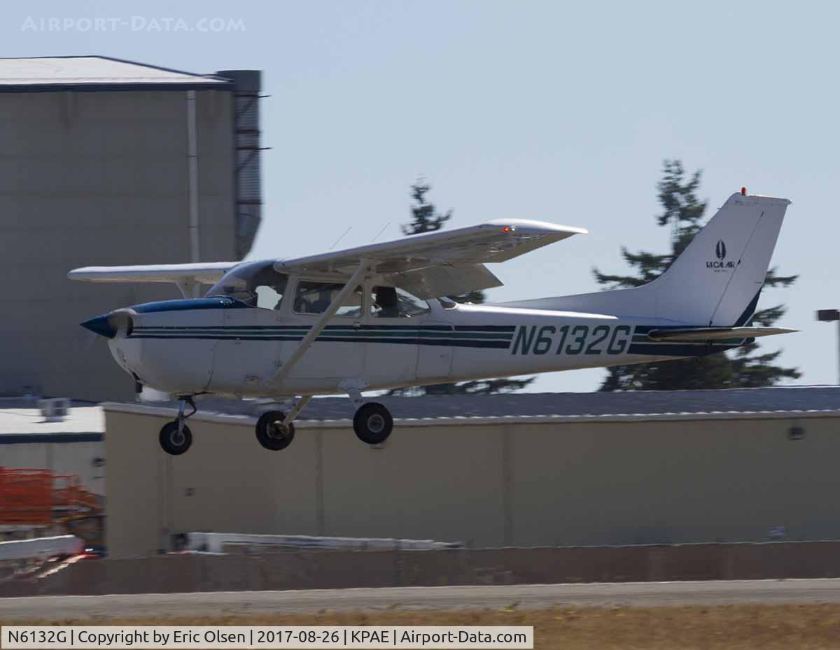 N6132G, 1979 Cessna 172N C/N 17273570, Cessna 172 landing