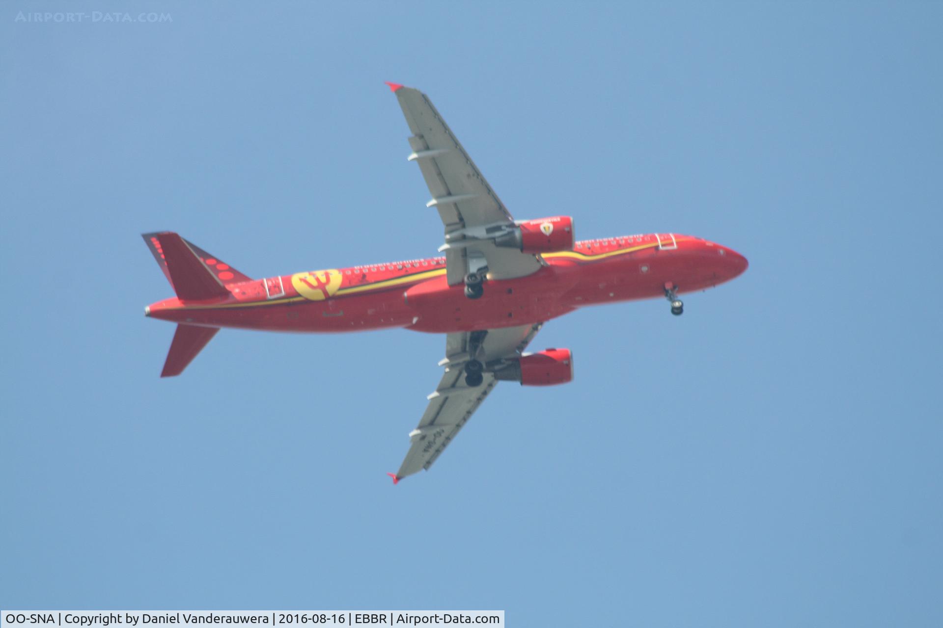 OO-SNA, 2001 Airbus A320-214 C/N 1441, Descending to RWY 07L