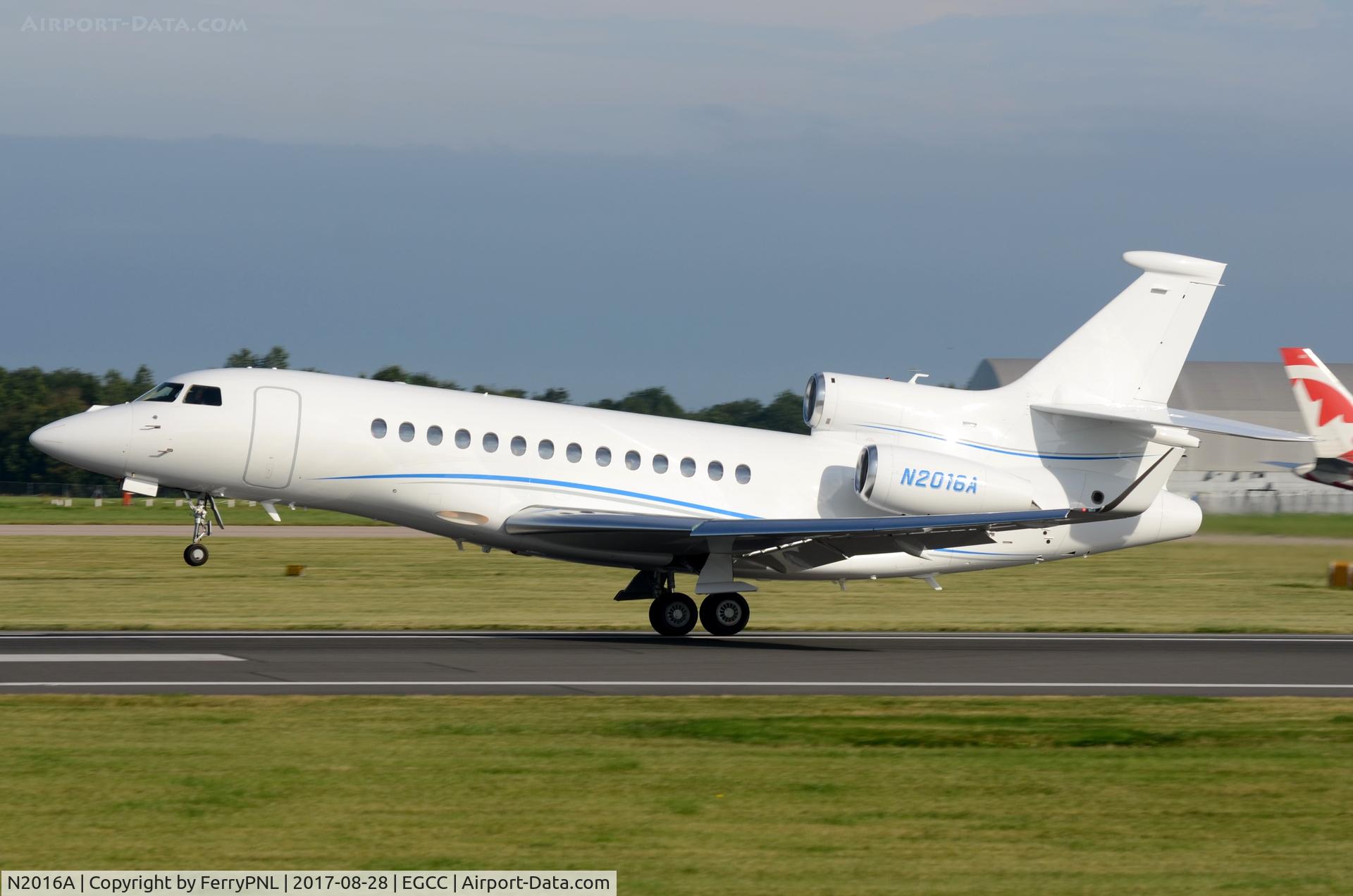 N2016A, 2007 Dassault Falcon 7X C/N 7, Duracell USA DA7X rotating on take off from MAN.