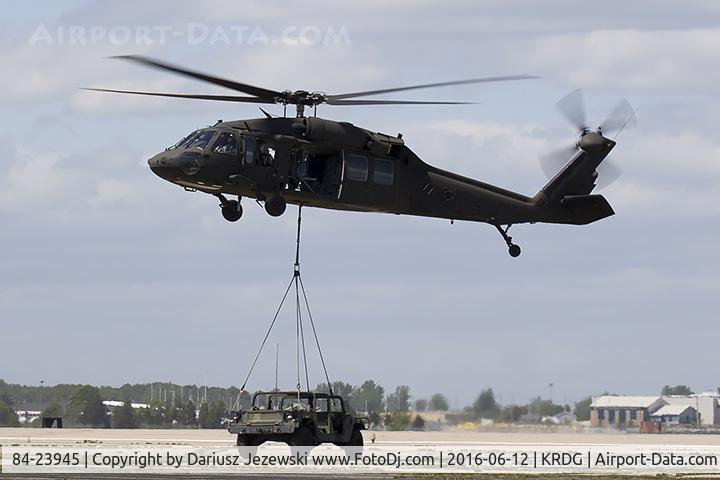84-23945, Sikorsky UH-60A Blackhawk C/N 70-0770, UH-60A Blackhawk 84-23945  from 1/126th Avn  Quonset Point ANGS, RI