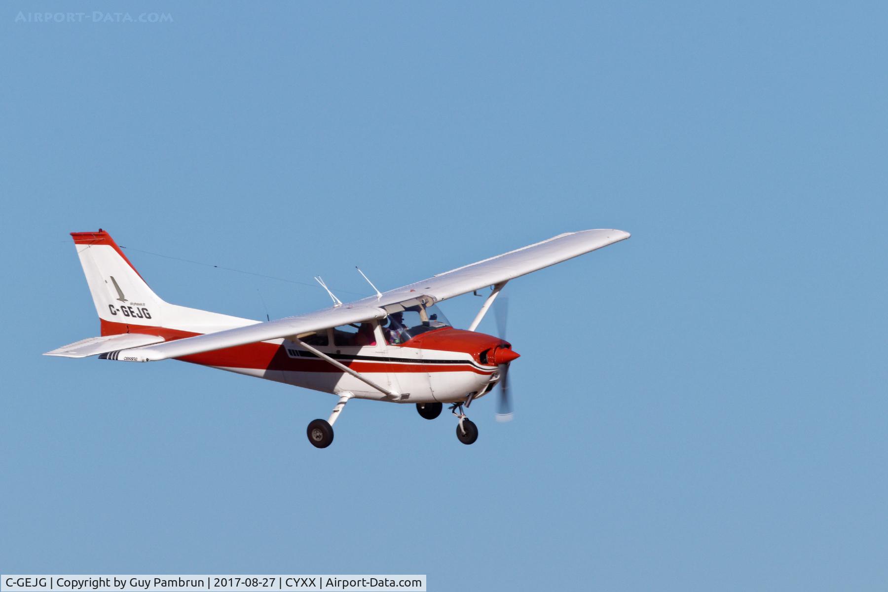 C-GEJG, 1975 Cessna 172M Skyhawk II C/N 172-64173, Landing