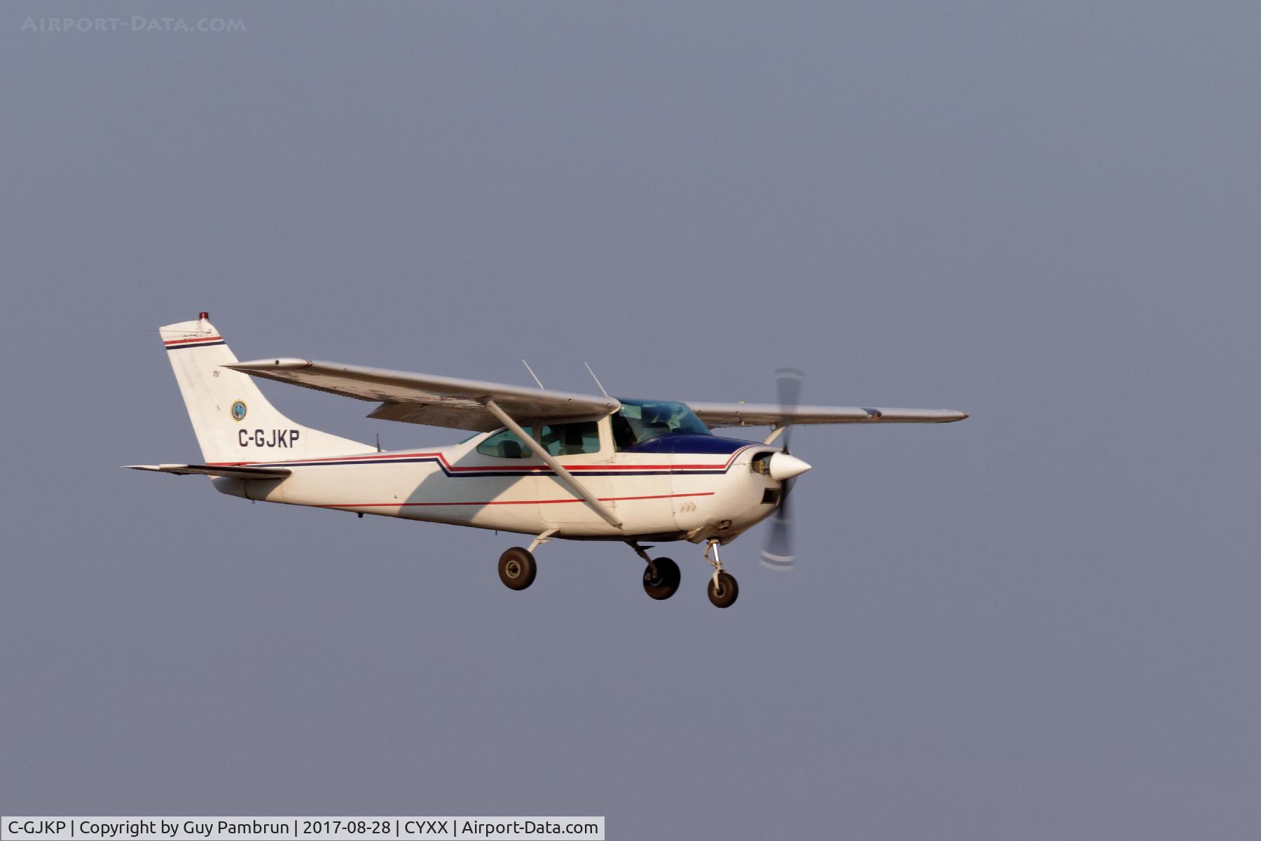 C-GJKP, 1965 Cessna 182H Skylane C/N 18255859, Landing
